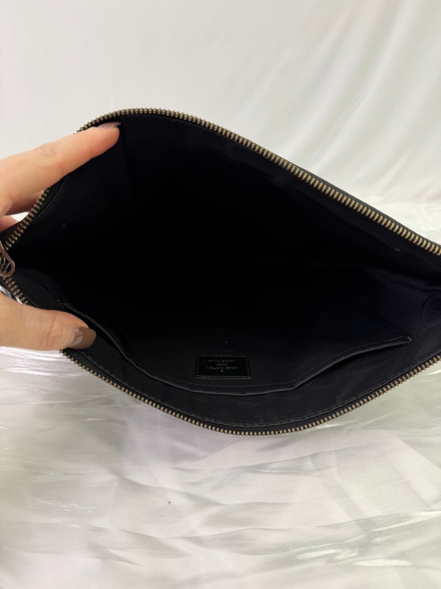 Louis Vuitton Black Monogram Eclipse Discovery Pochette