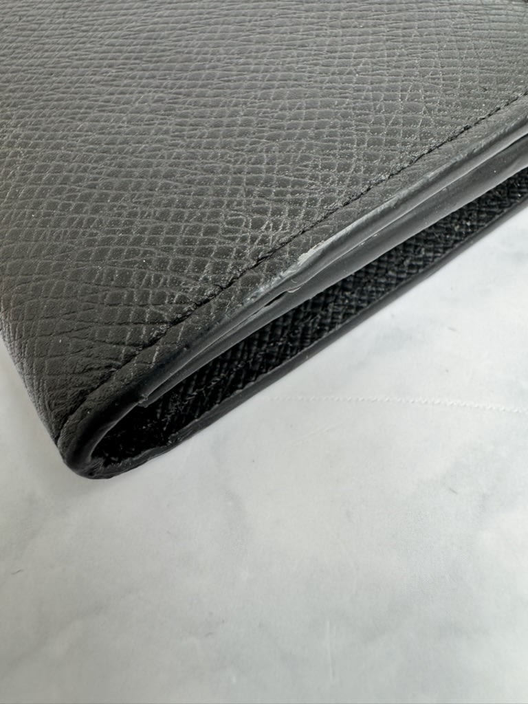 Louis Vuitton Black Taiga Leather Business Card Holder