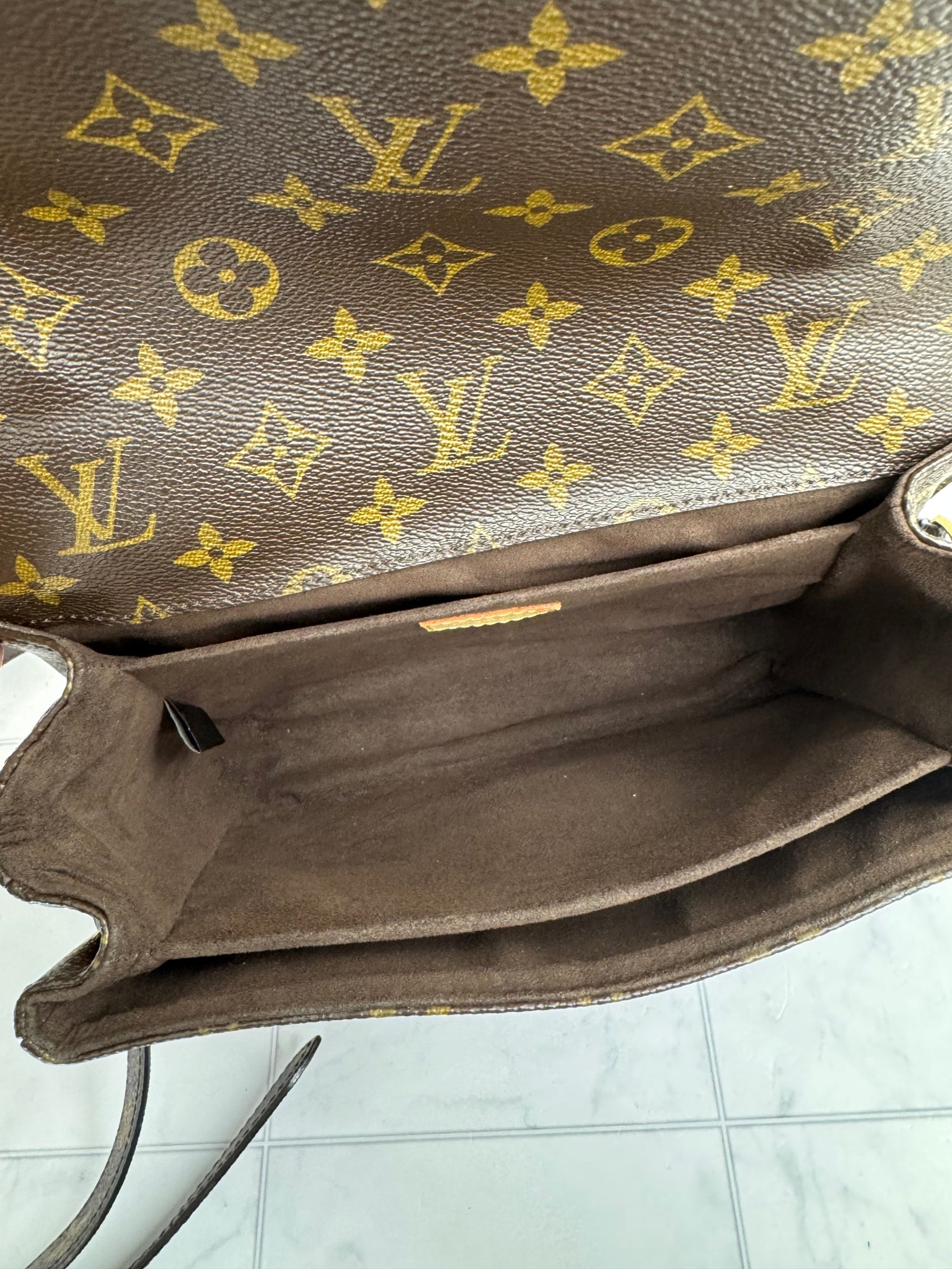 Louis Vuitton Monogram Pochette Metis Crossbody