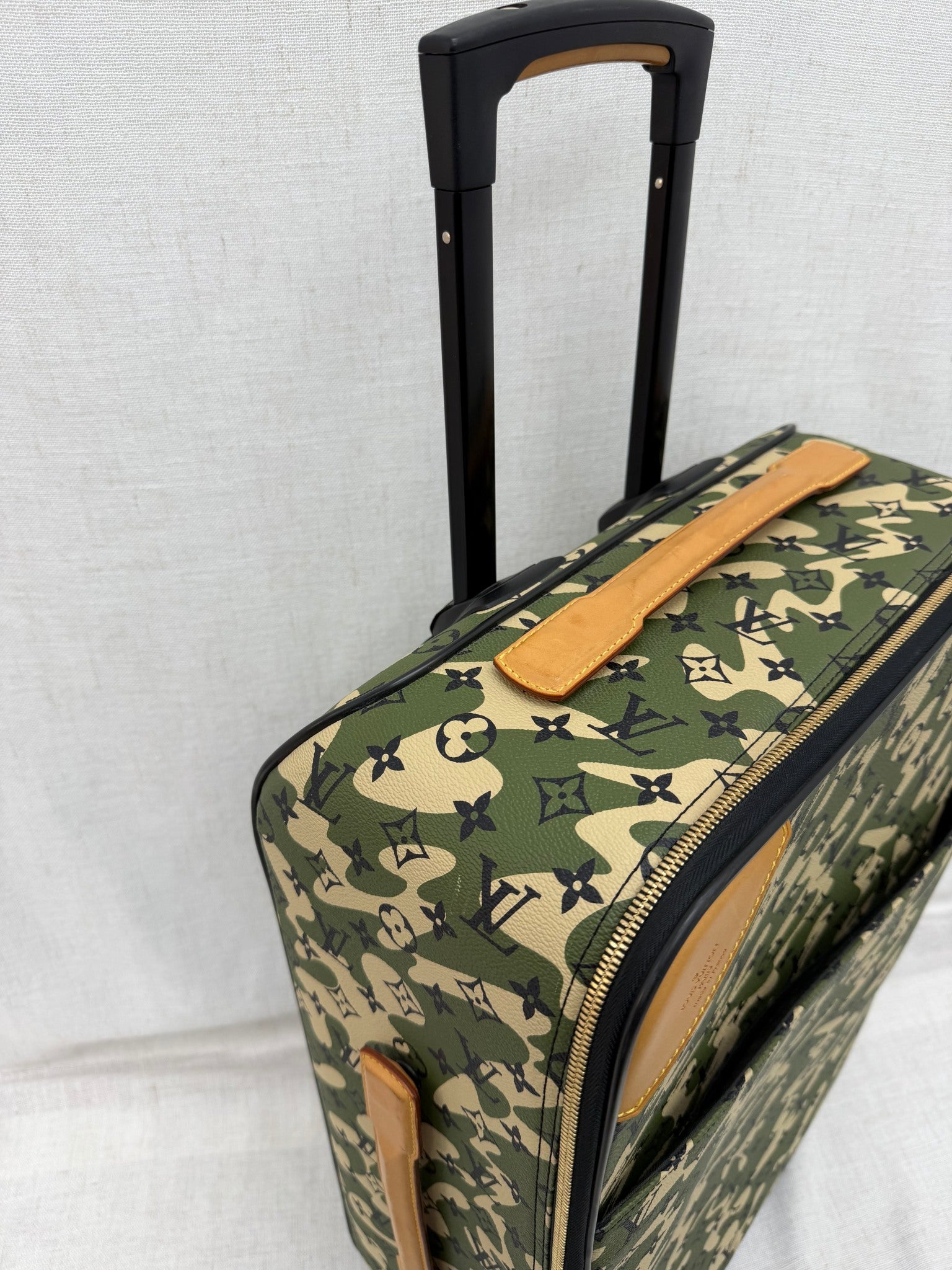 Louis Vuitton x Murakami Limited Edition Monogramouflage Pegase 60 Rolling Luggage