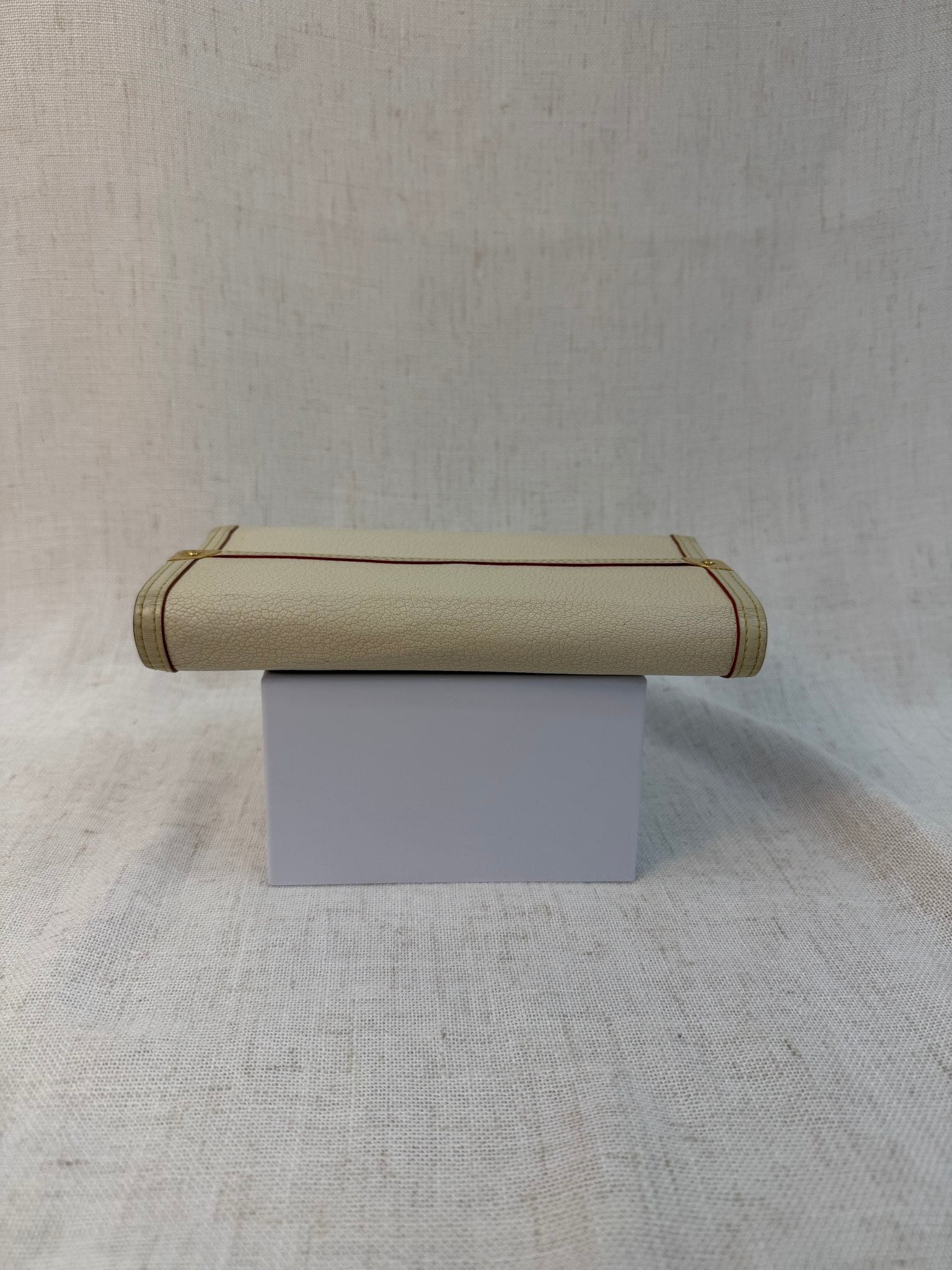 Louis Vuitton Cream Leather Suhali International Wallet