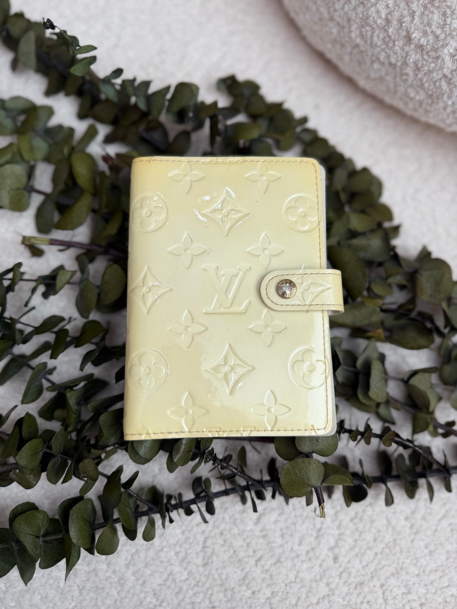 Louis Vuitton Monogram Light Yellow Vernis Passport Agenda PM
