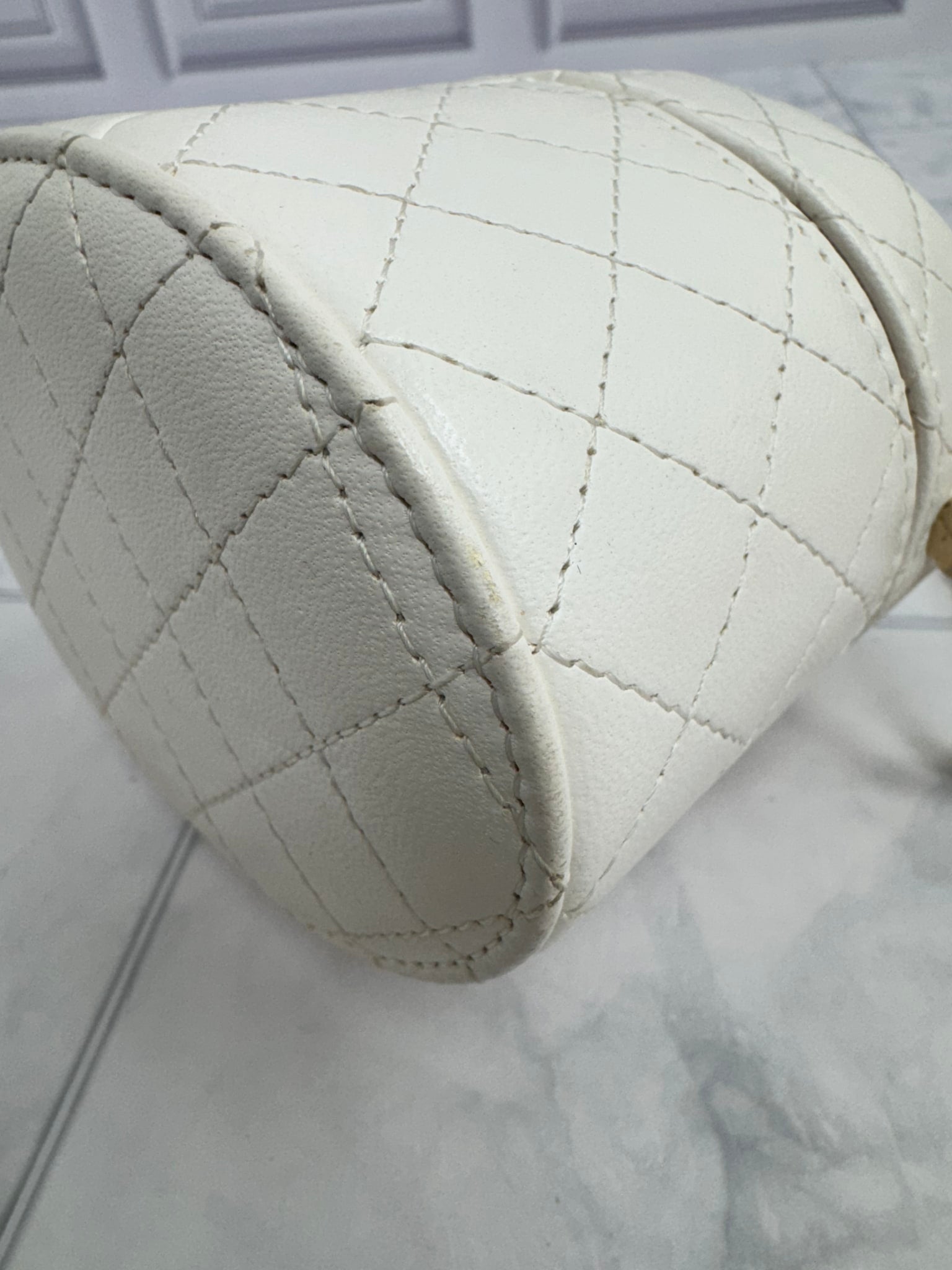 Chanel White Quilted Lambskin Leather Round Mini Vanity Case