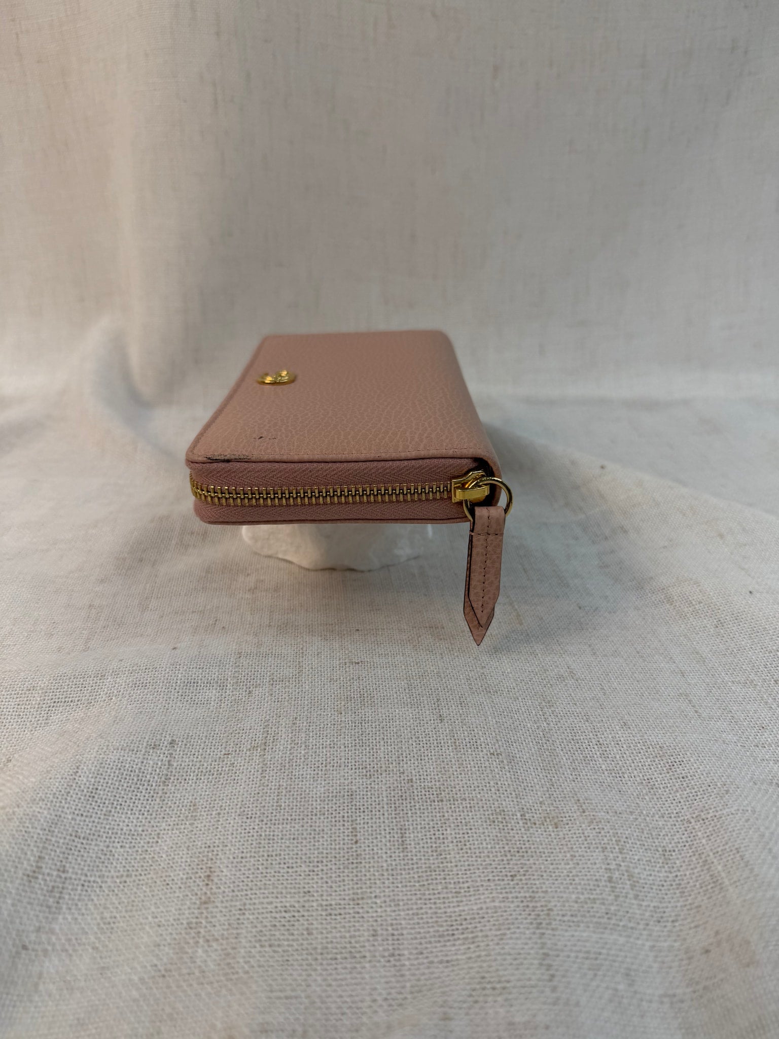 Gucci Light Pink Leather GG Marmont Zippy Wallet
