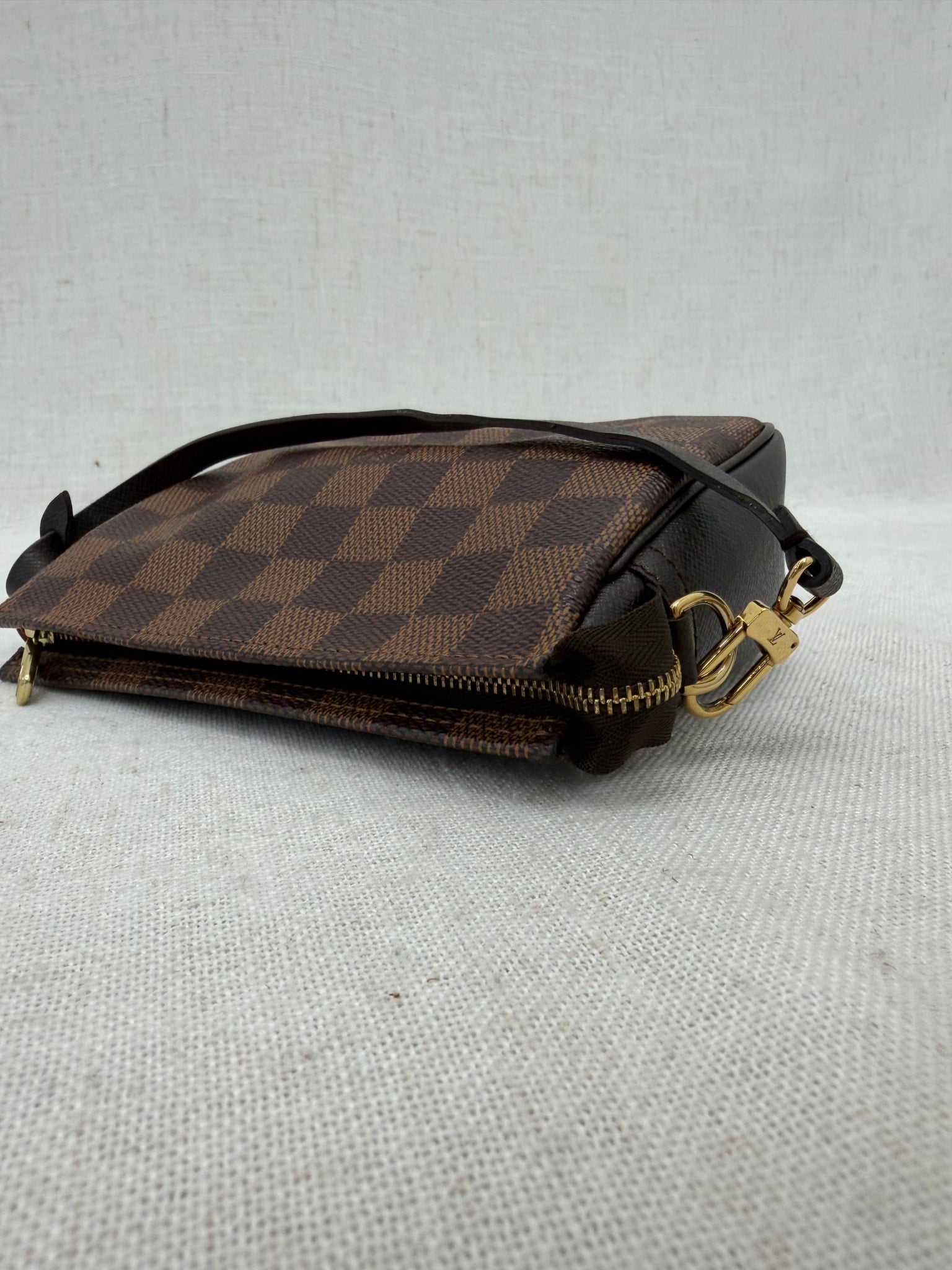 Louis Vuitton Damier Ebene Trousse Make Up Pochette