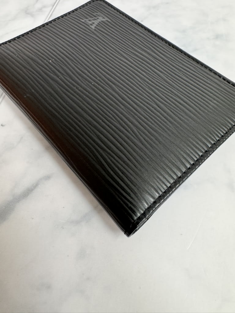 Louis Vuitton Black Epi Porte 2 Cartes Vertical Card Case