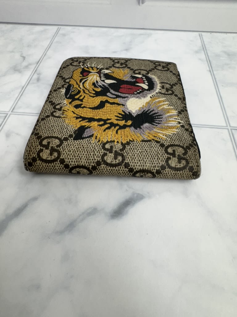 Gucci GG Supreme Tiger Print Compact Wallet