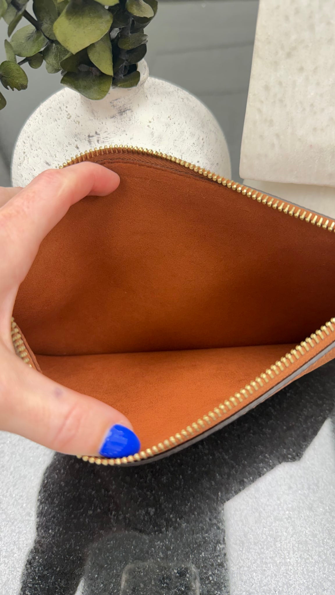BRAND NEW - Louis Vuitton Caramel Giant Empreinte Neverfull MM Pouch