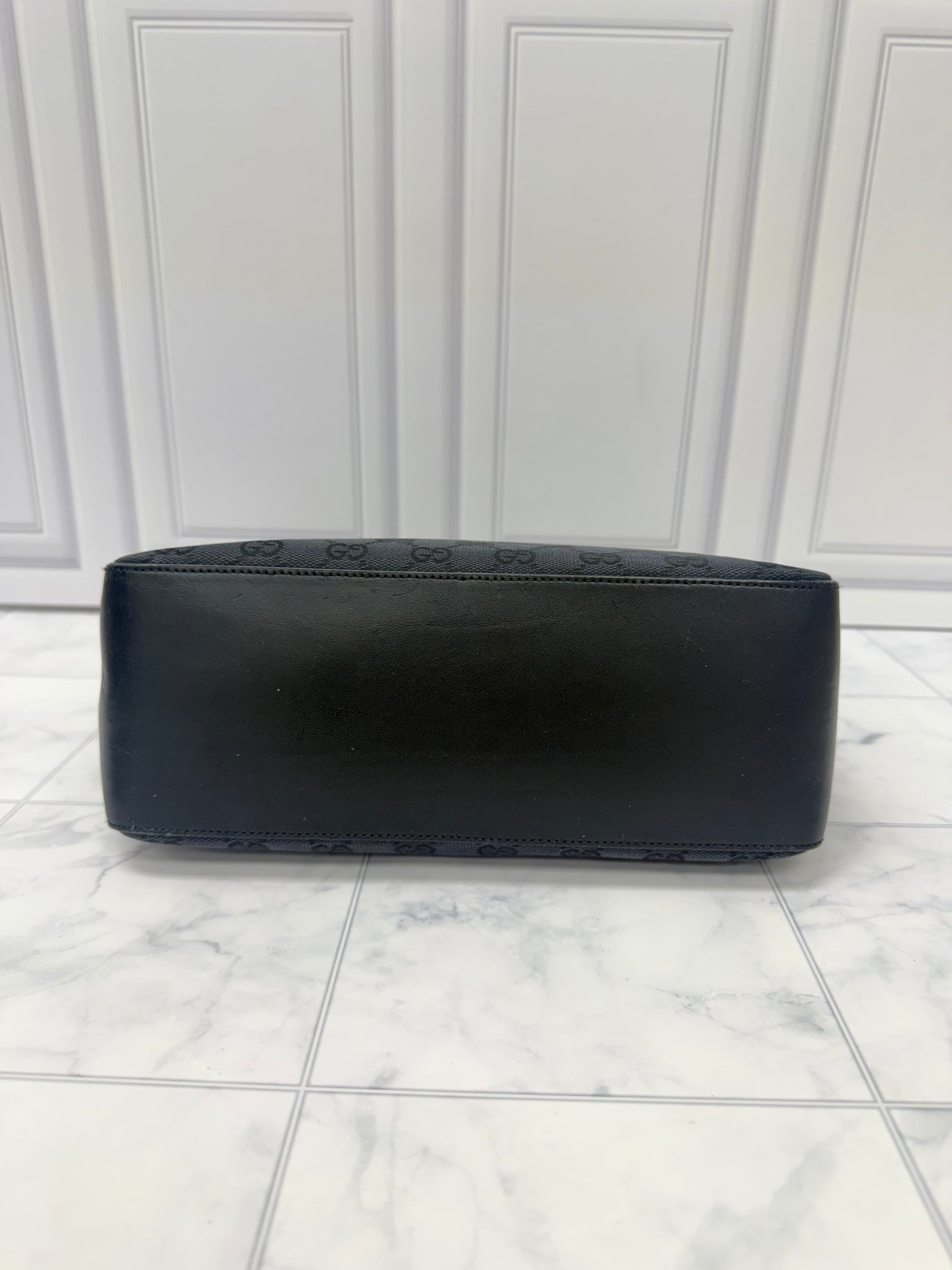 Gucci Black GG Supreme Shoulder Bag