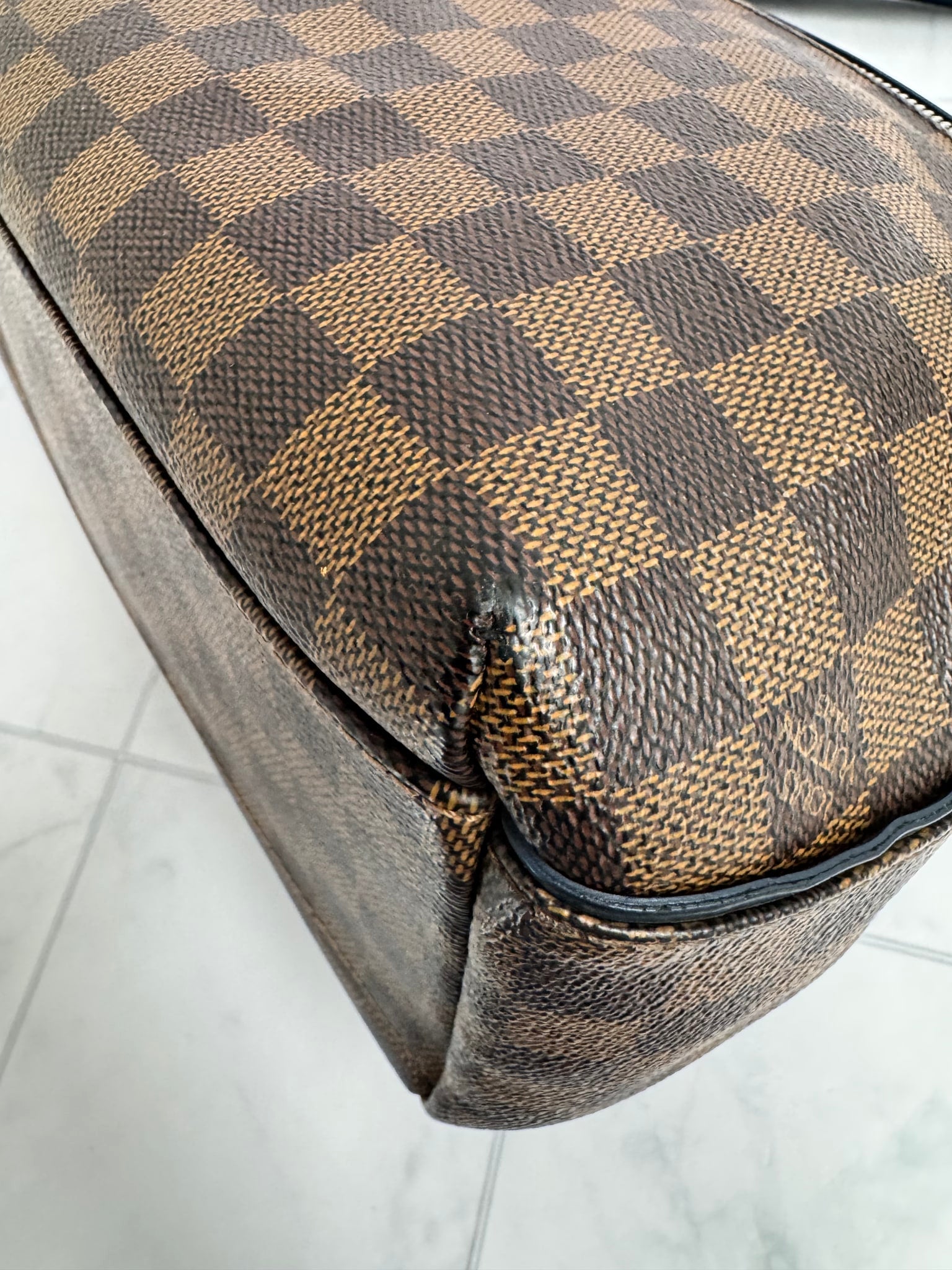 Louis Vuitton Damier Ebene Sprinter Messenger Bag MM