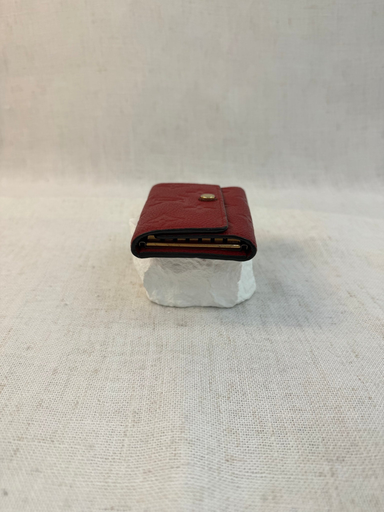 Louis Vuitton Red Empreinte Leather 6 Ring Key Holder
