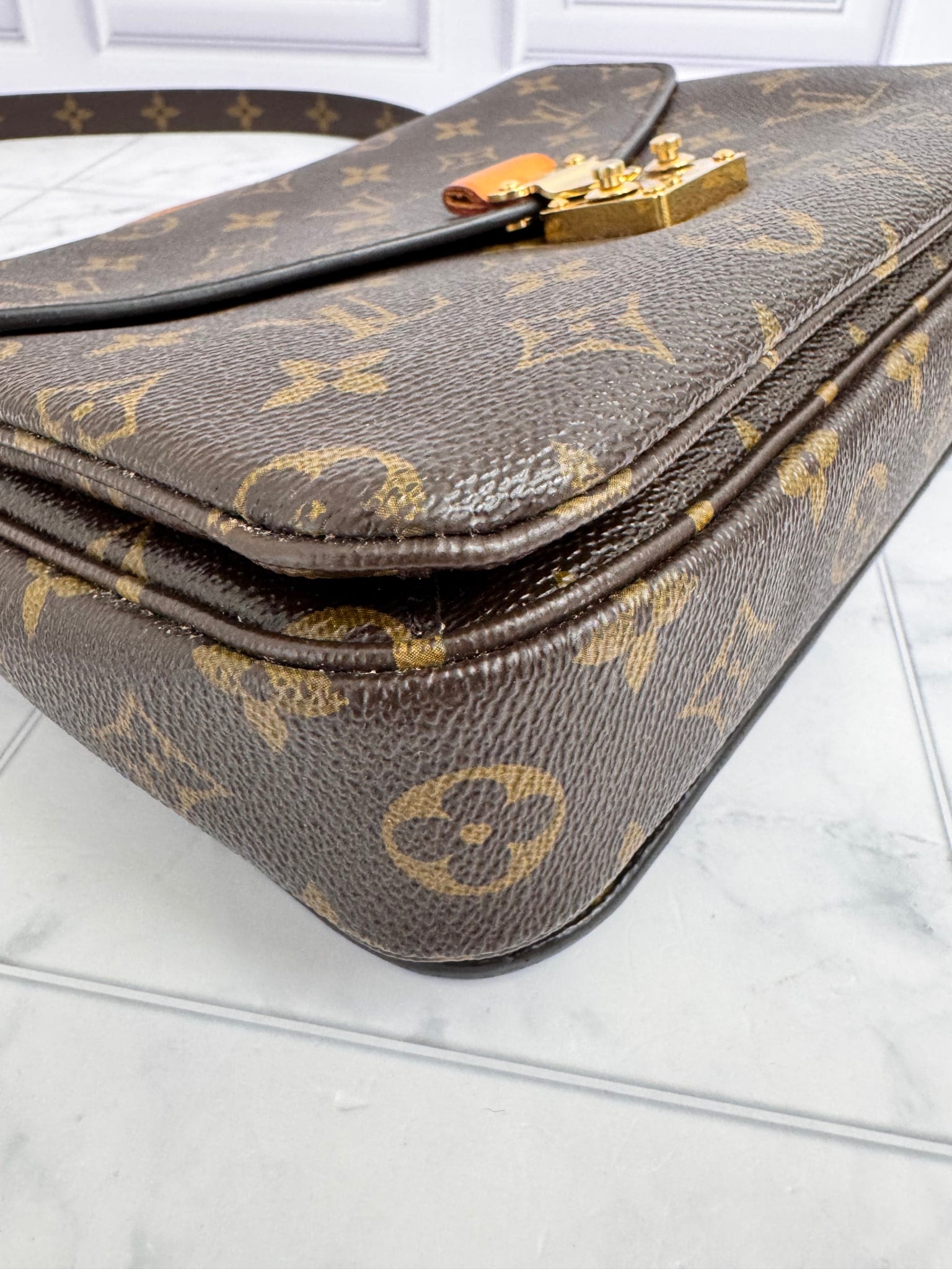 Louis Vuitton Monogram Pochette Metis Crossbody