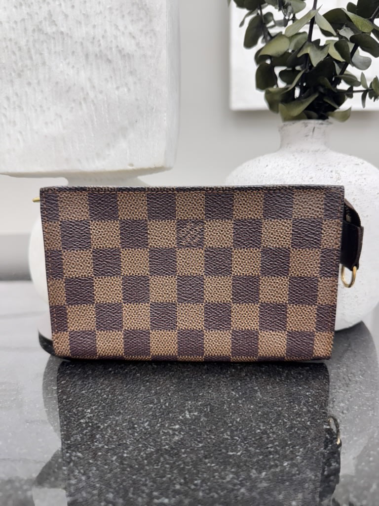 Louis Vuitton Damier Ebene Marais Pouch