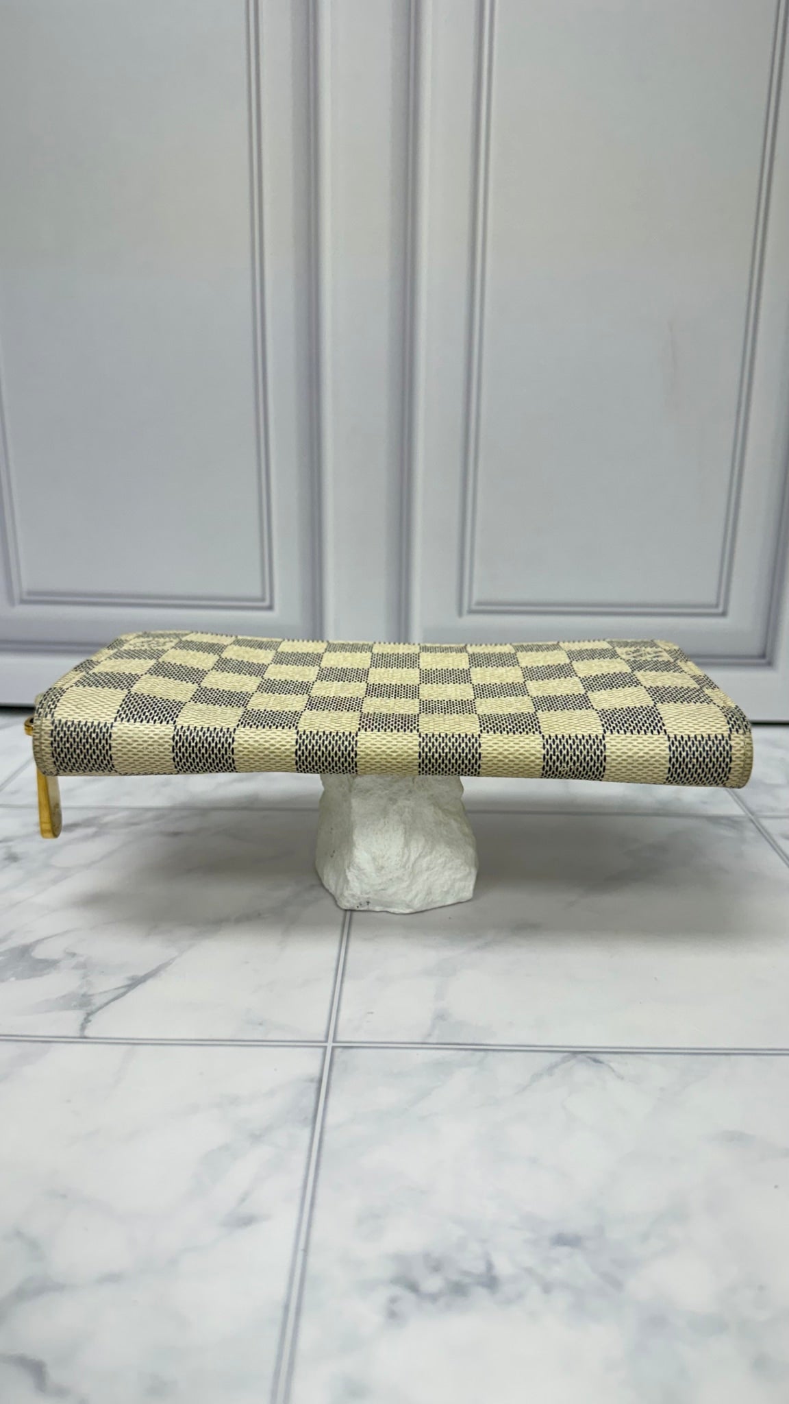 Louis Vuitton Damier Azur Zippy Wallet