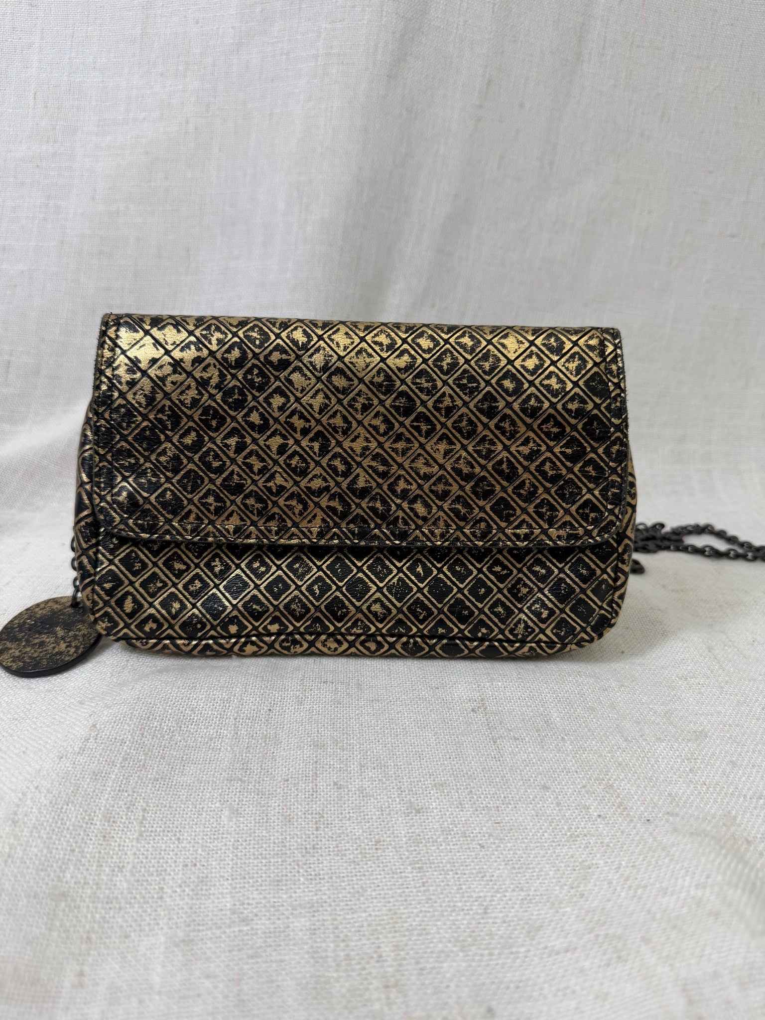Bottega Veneta Black And Gold Leather Chain Shoulder Bag
