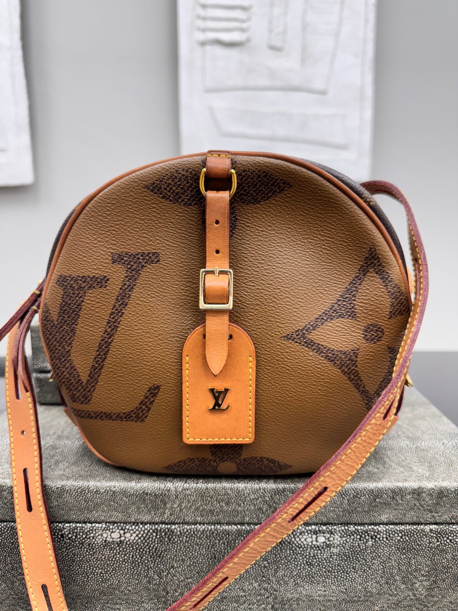 Louis Vuitton Brown Monogram Giant Reverse Boite Chapeau Souple Crossbody Bag MM