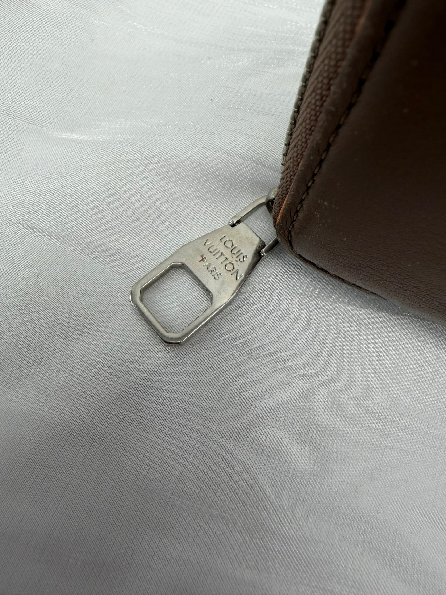 https://res.cloudinary.com/dyql5hig8/image/upload/v1760120851/r3n3tg6macgtoix4t45i.jpg