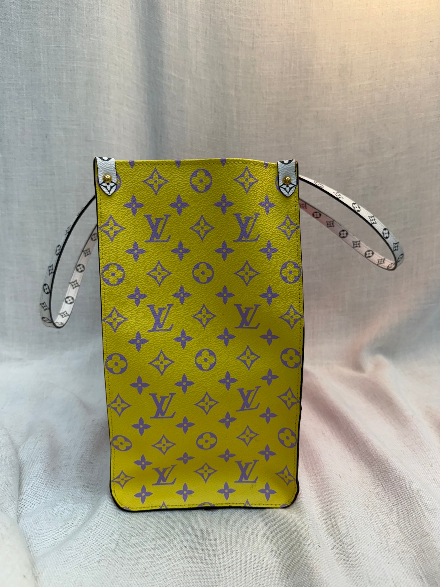 Louis Vuitton Rouge Rose Monogram Giant On The Go GM Bag