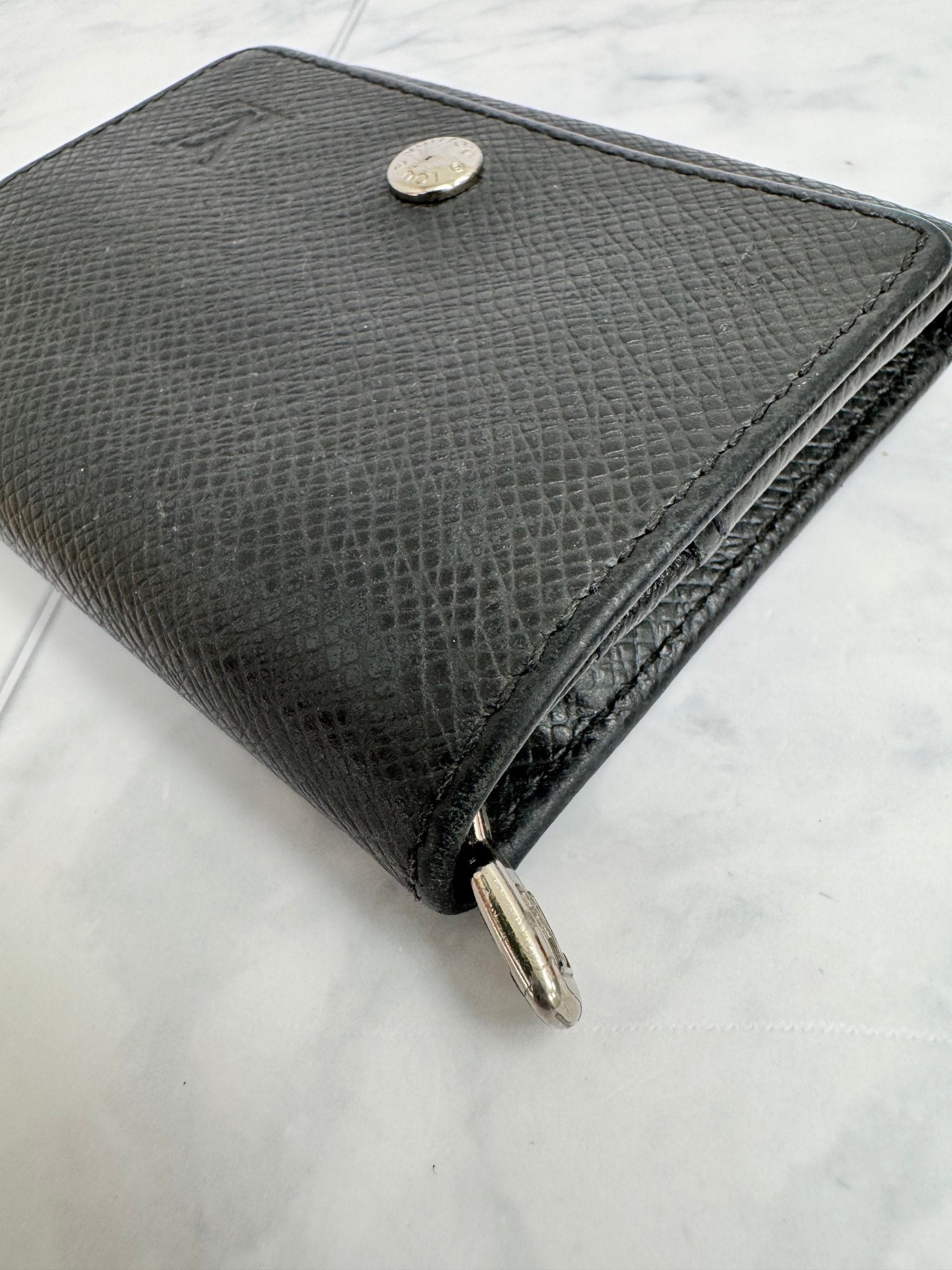 Louis Vuitton Black Taiga Leather Serguei Compact Wallet