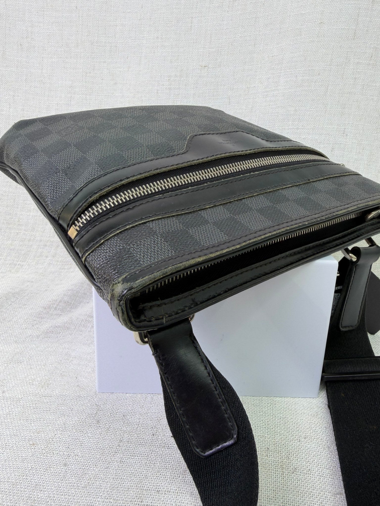 Louis Vuitton Damier Graphite Thomas Messenger Bag