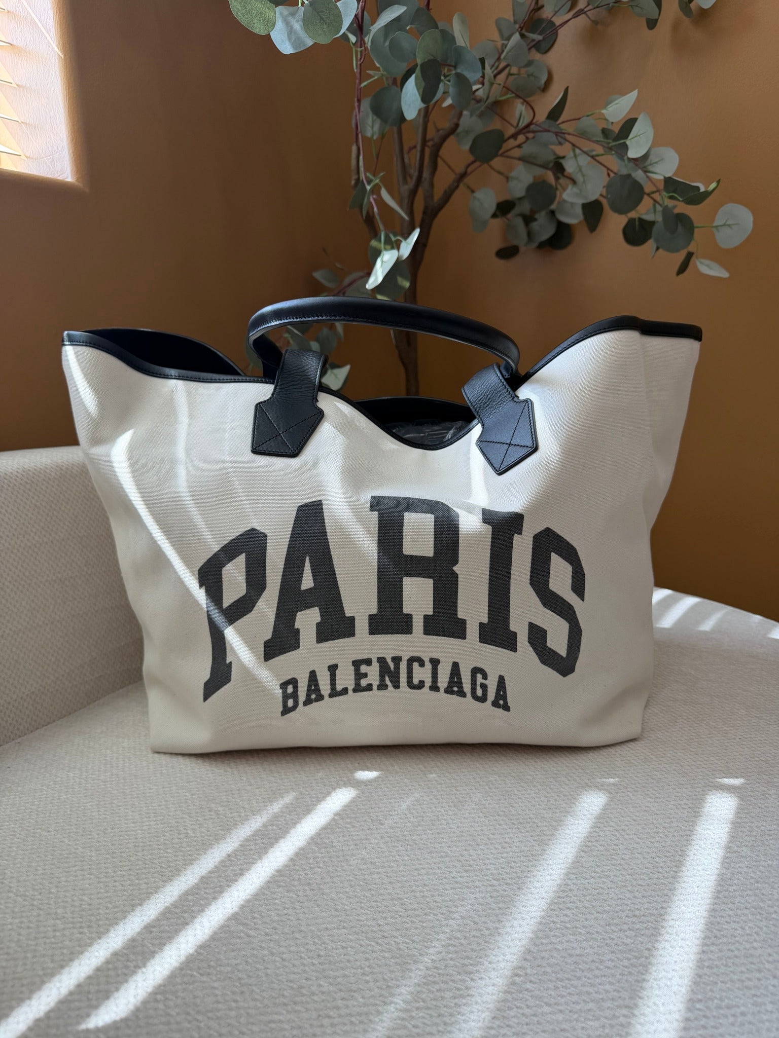 Balenciaga Cream Cotton Canvas With Leather Trim Cities Paris Jumbo Tote Bag