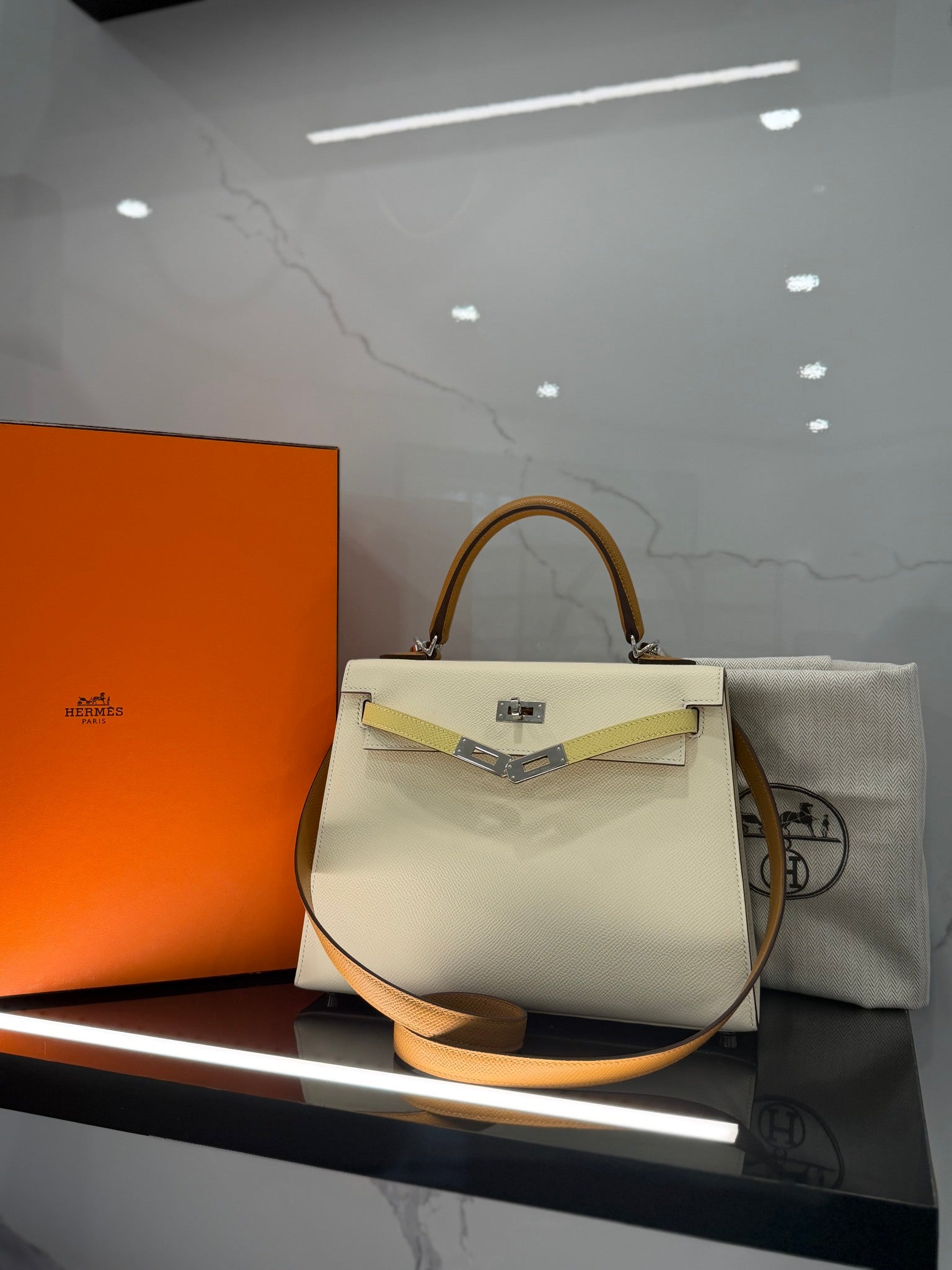 LIKE NEW- Hermes Tri-Color Epsom Leather Kelly Sellier 25