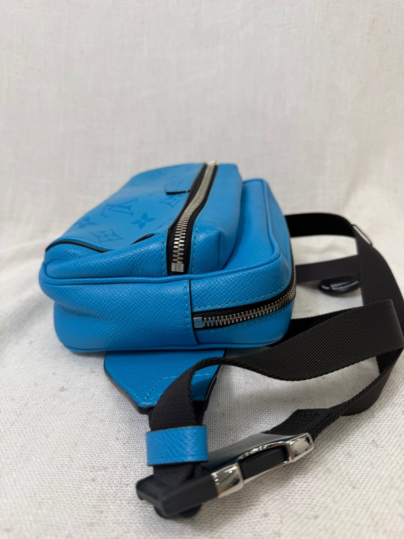 Louis Vuitton Lagoon Blue Monogram Canvas Taigarama Bum Bag