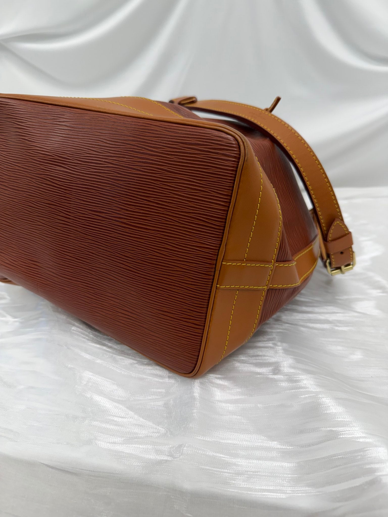 Louis Vuitton Brown Epi Noe Bucket Bag GM