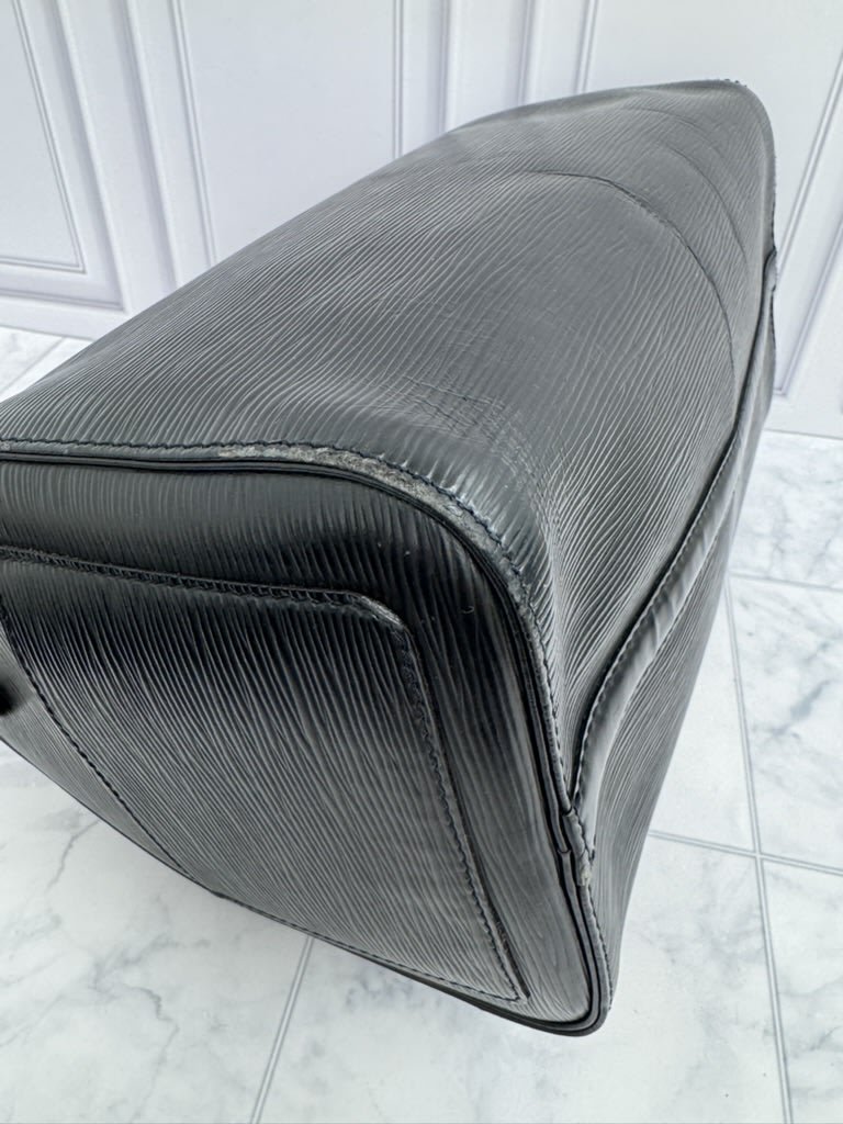Louis Vuitton Black Epi Speedy 30