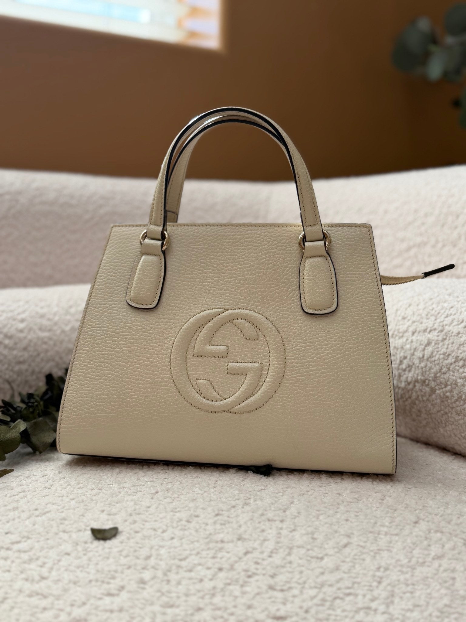 Gucci Beige Pebbled Leather Soho Bag
