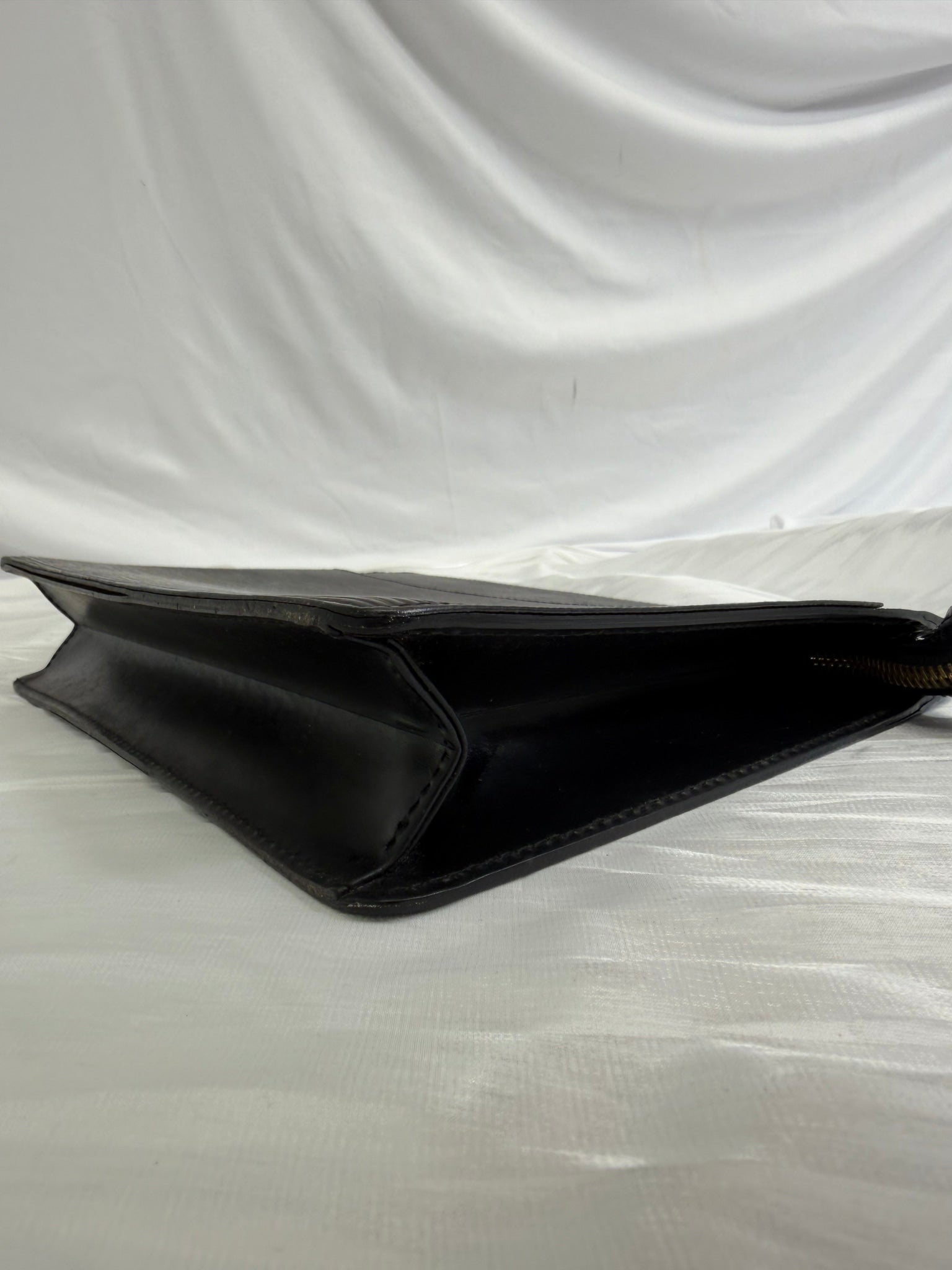 Louis Vuitton Black Epi Pochette Homme Clutch