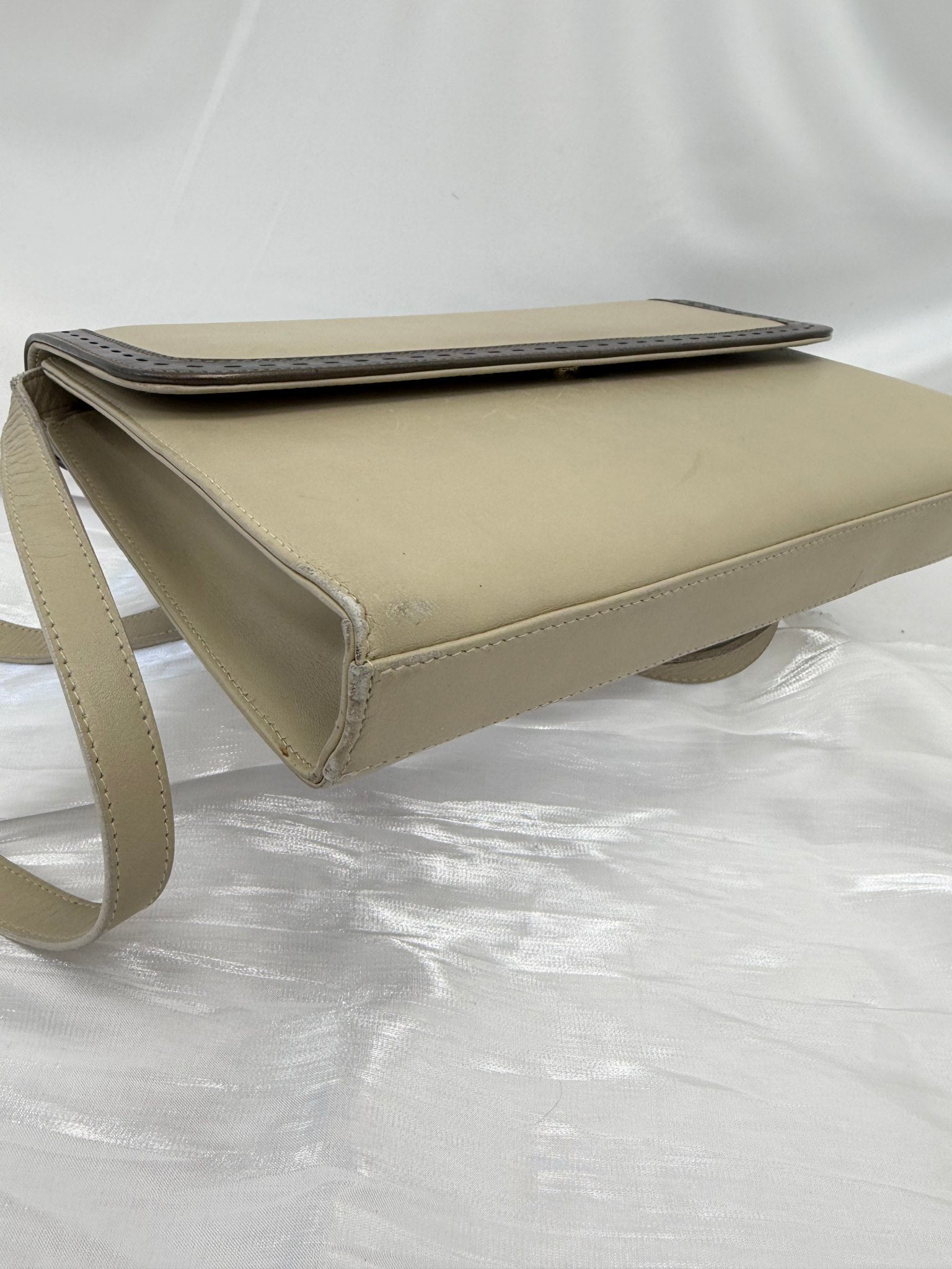 Salvatore Ferragamo Vintage Tan Leather Shoulder Bag