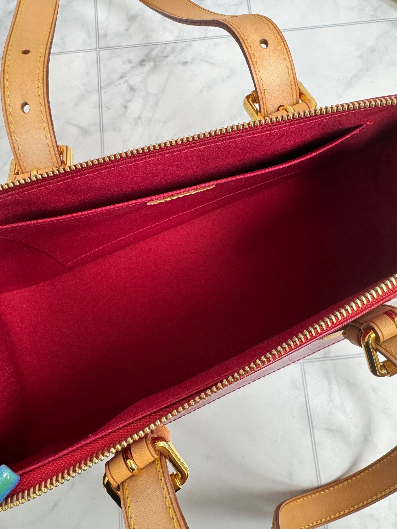 Louis Vuitton Red Vernis Rosewood Avenue Shoulder Bag
