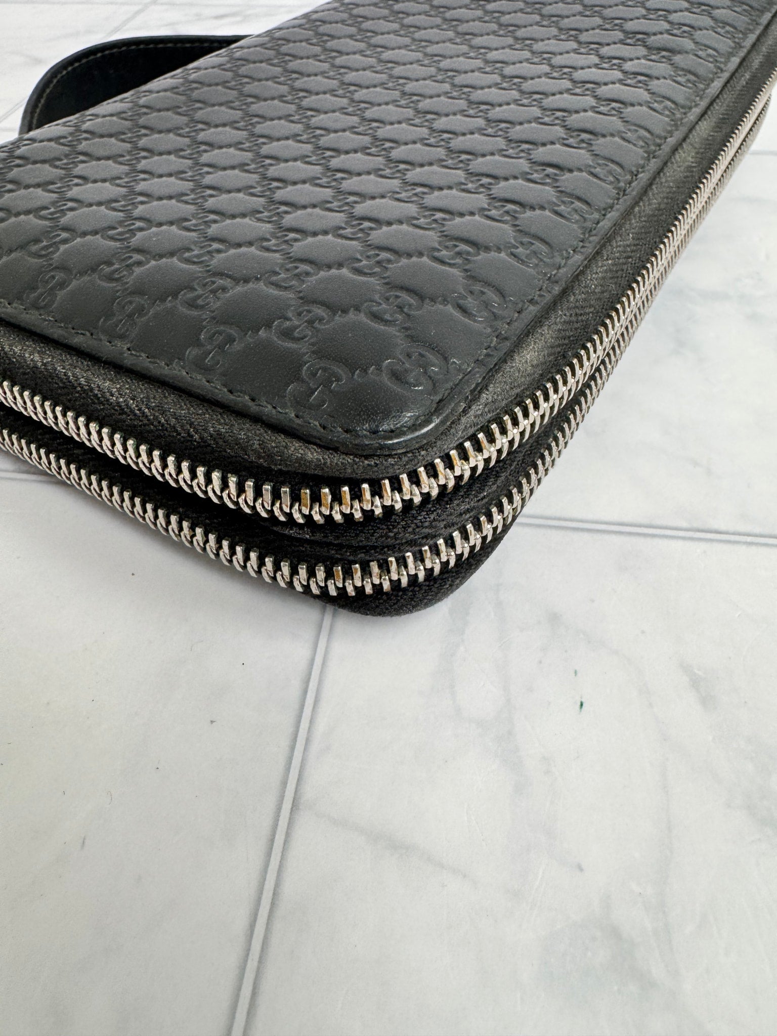 Gucci Black Embossed Microguccissima Leather Travel Zippy Organizer