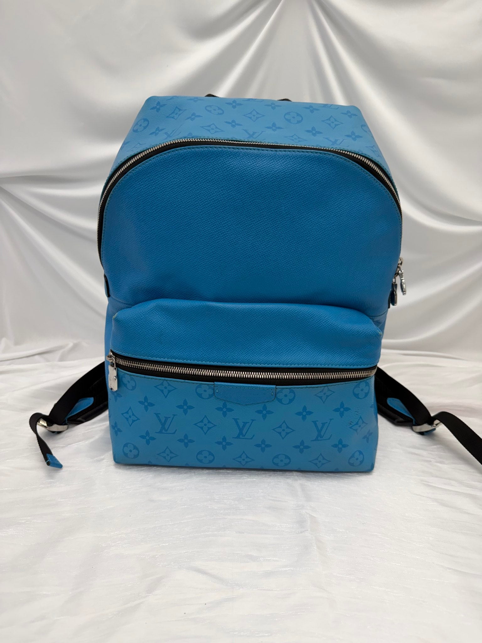Louis Vuitton Miami Blue Taigarama Discovery Backpack