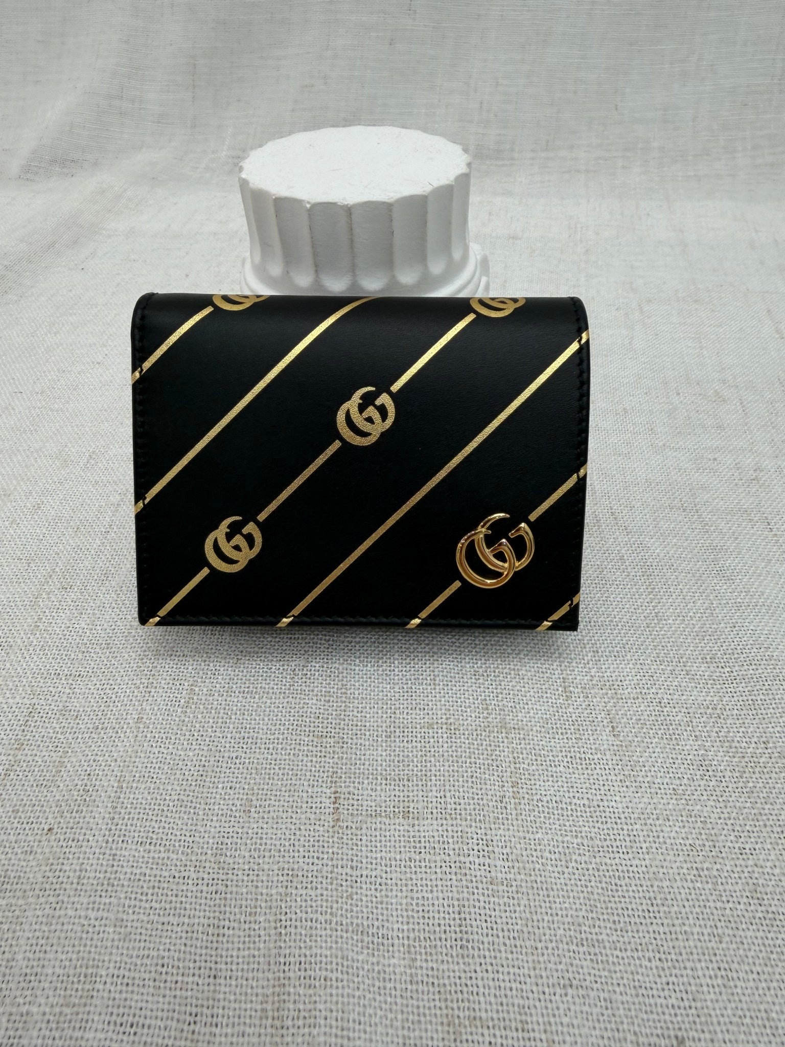 BRAND NEW- Gucci Black & Gold Diagonal GG Calfskin Compact Wallet