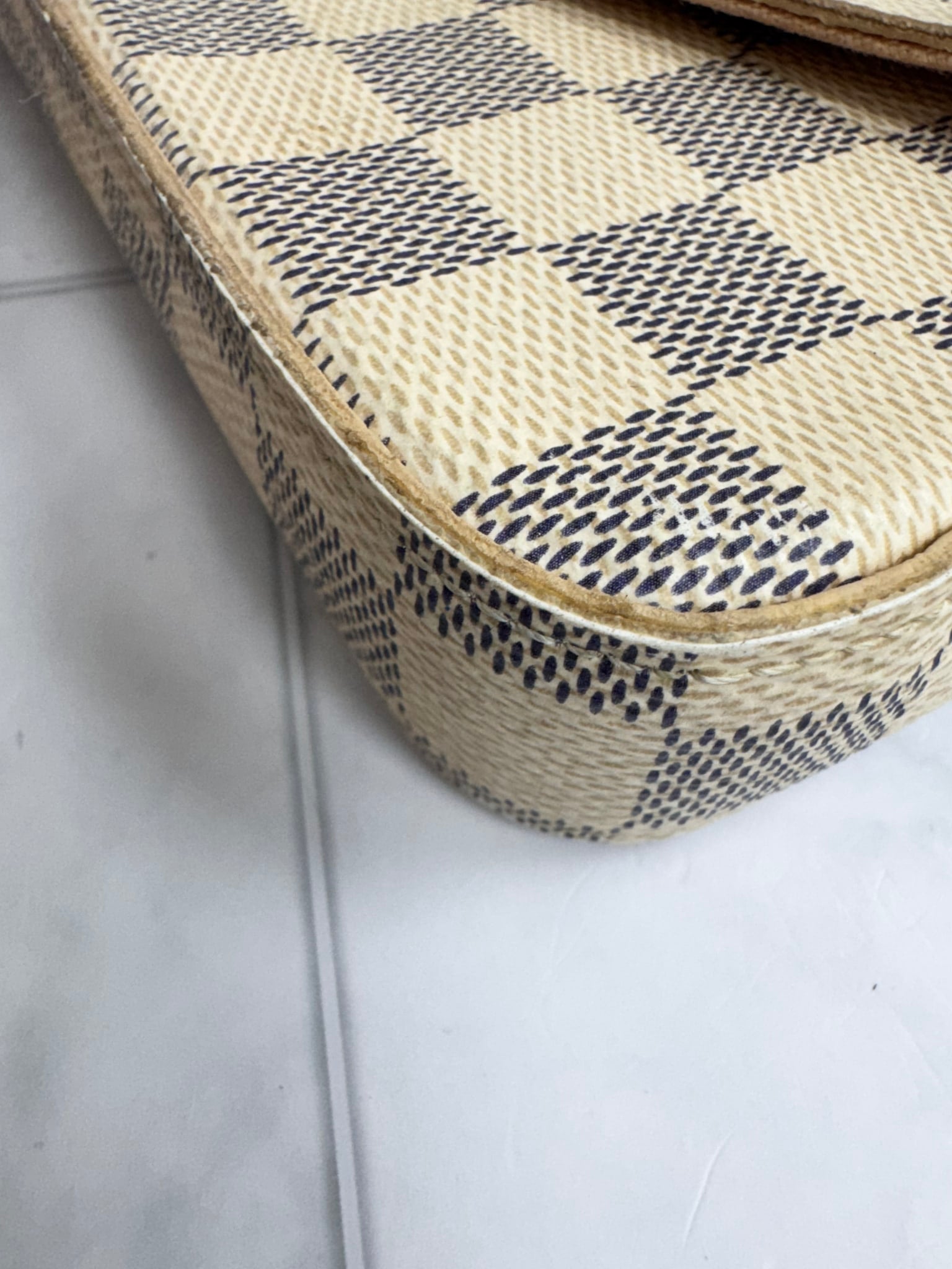Louis Vuitton Damier Azur Felicie Pochette