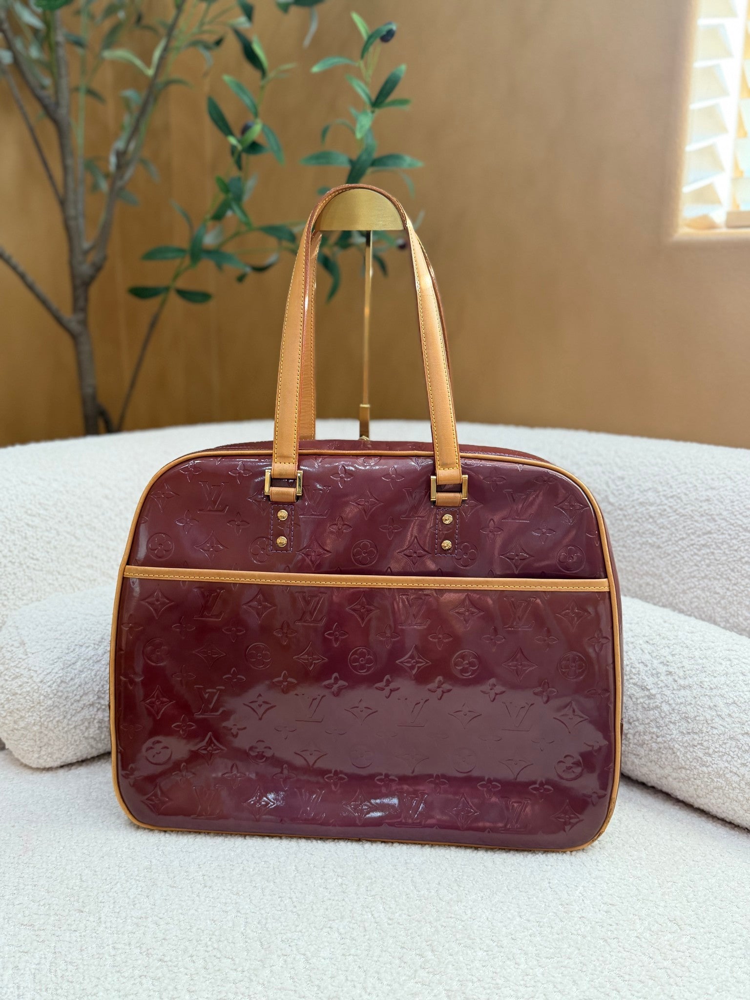 Louis Vuitton Burgundy Vernis Sutton Bag