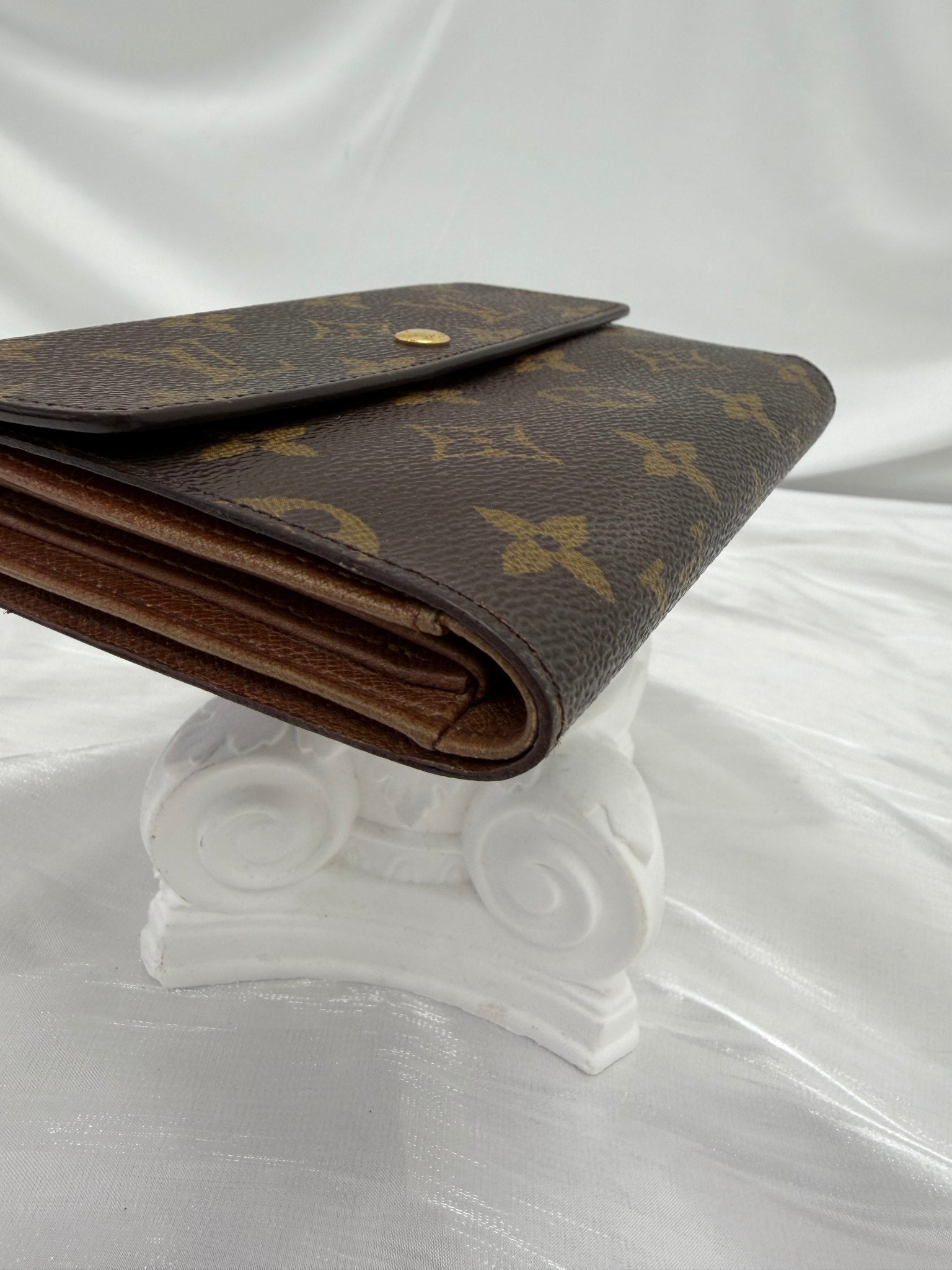 Louis Vuitton Monogram Etui Wallet