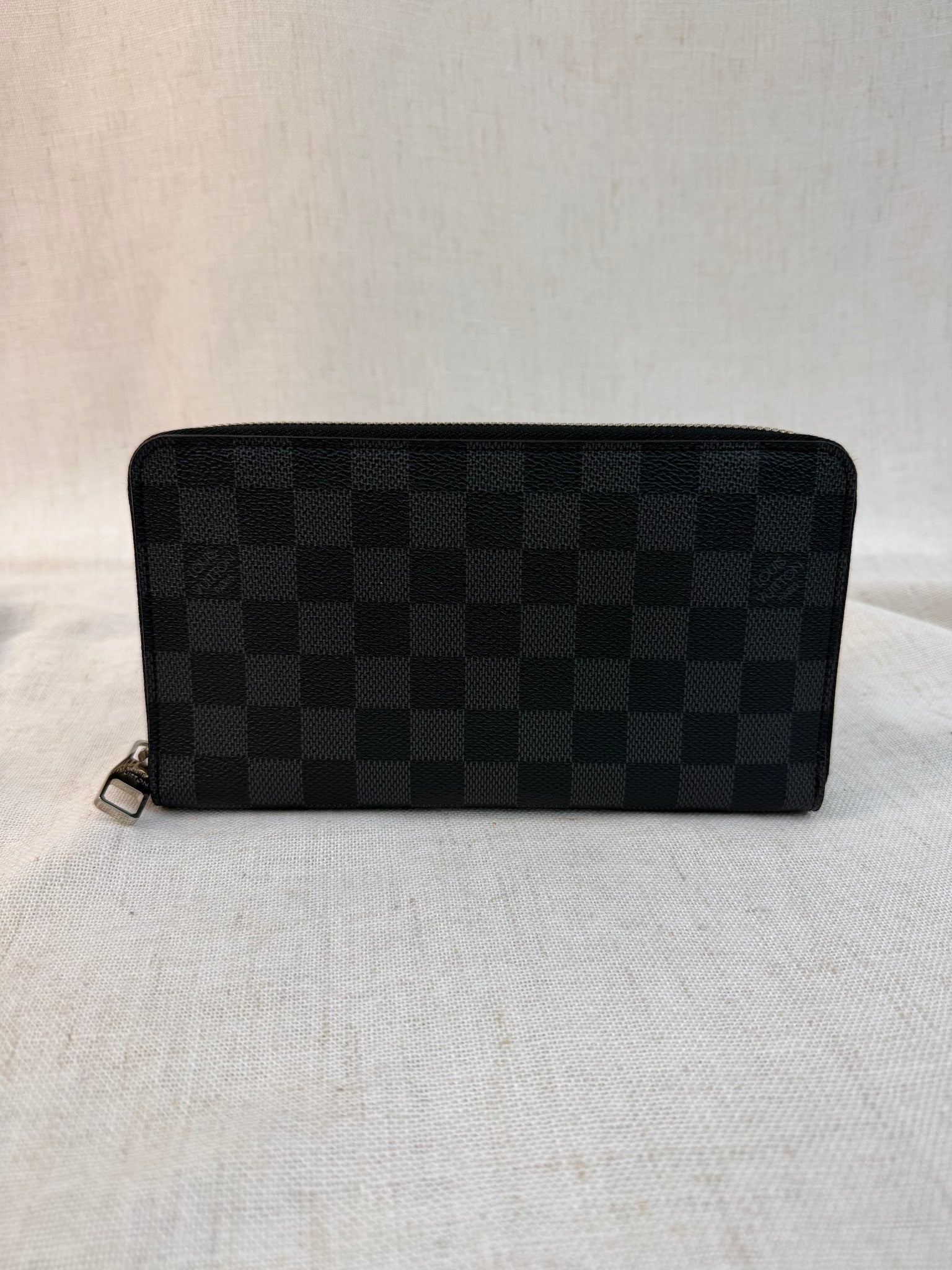 Louis Vuitton Damier Graphite Zippy Wallet