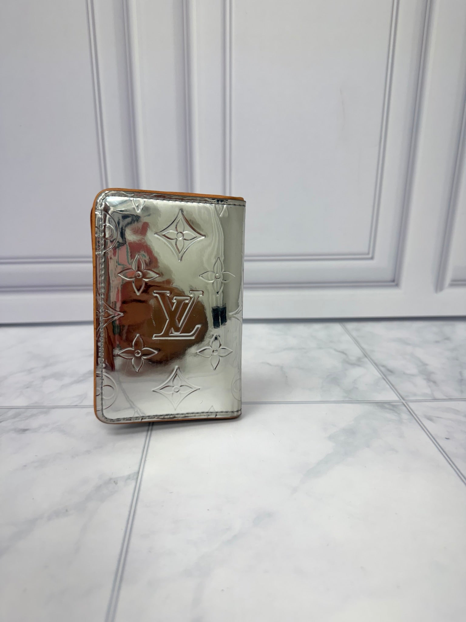 LIKE NEW - Louis Vuitton Monogram Silver Mirror Pocket Organizer