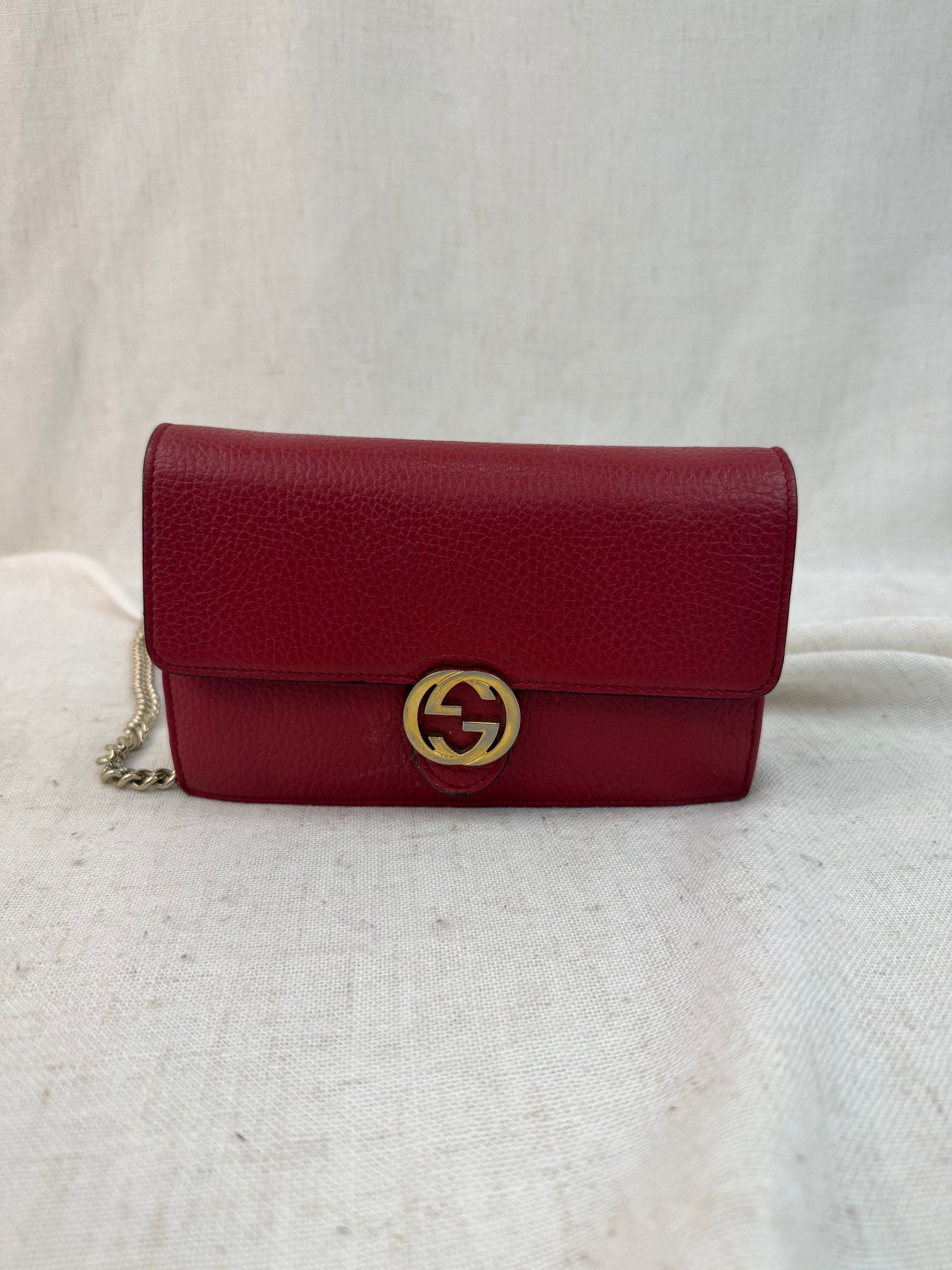 Gucci Red Leather Interlocking G Wallet On Chain Bag