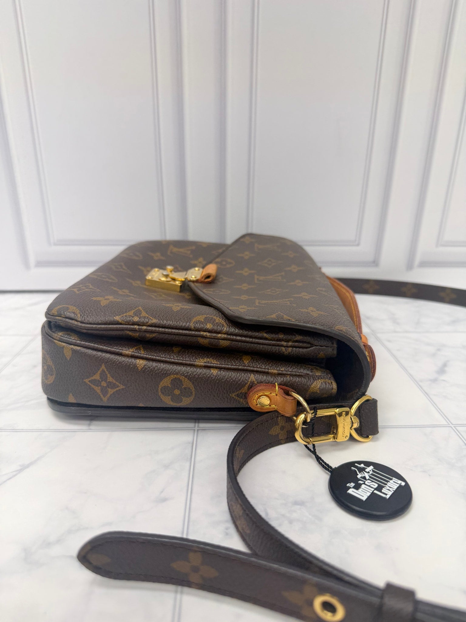 Louis Vuitton Monogram Pochette Metis Handbag