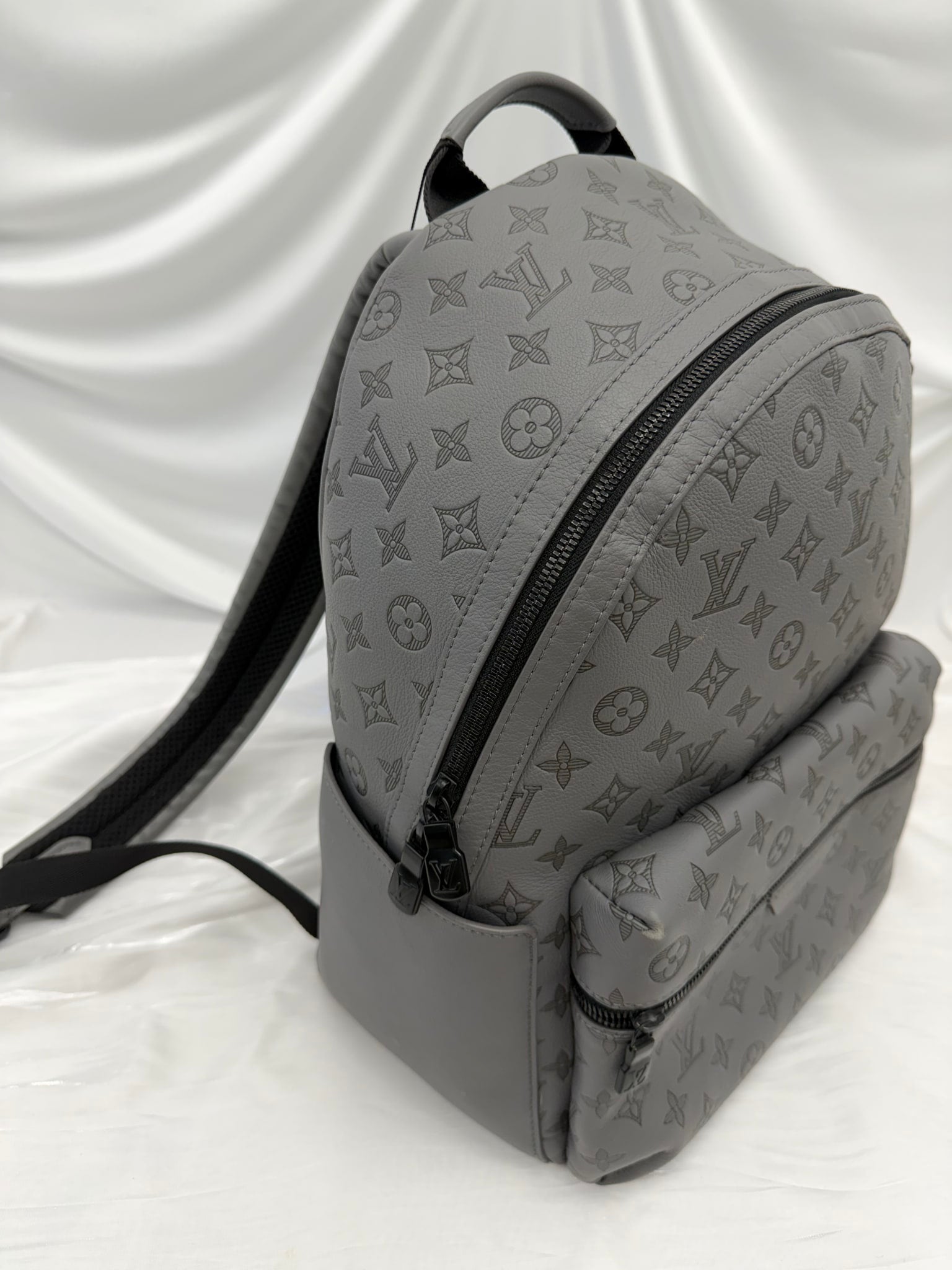 Louis Vuitton Gray Shadow Leather Discovery Backpack