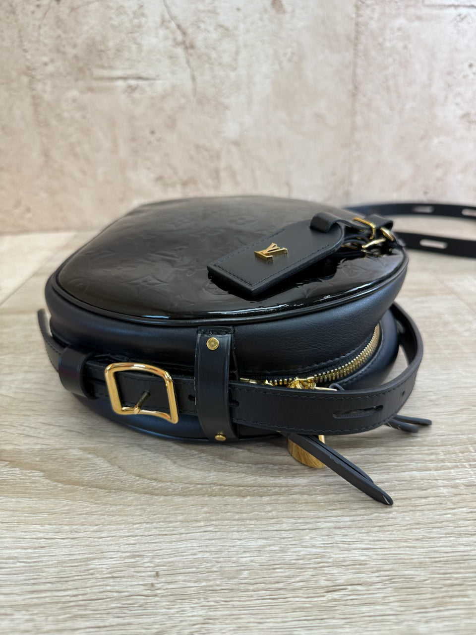 Louis Vuitton Black Vernis Boite Chapeau Souple MM