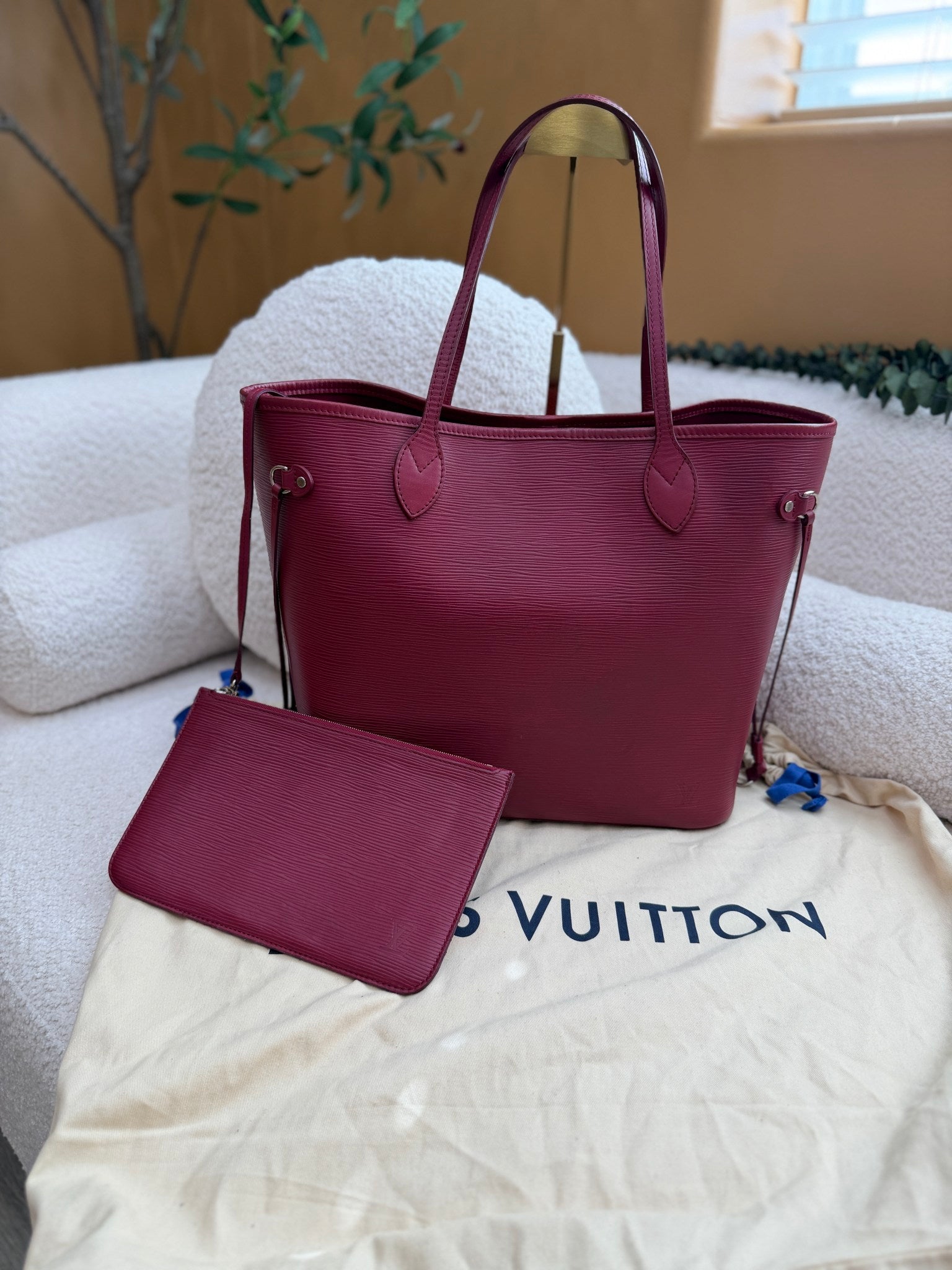 Louis Vuitton Dark Fuchsia Epi Leather Neverfull MM