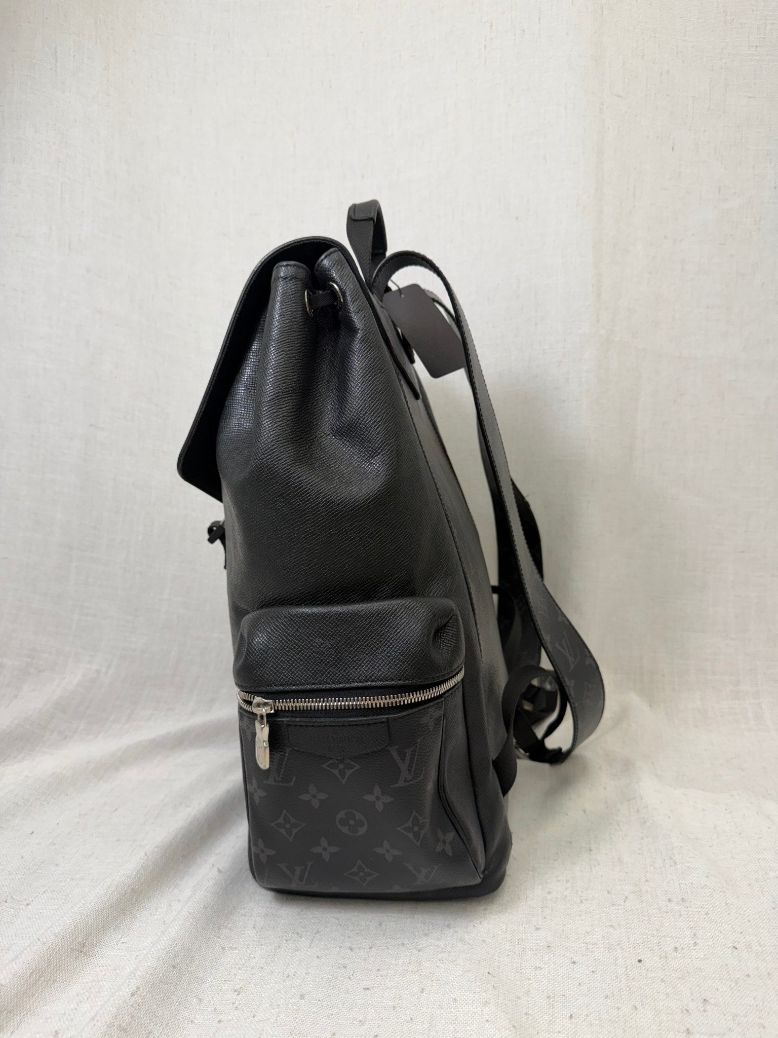 Louis Vuitton Black Taiga Leather Taigarama Backpack