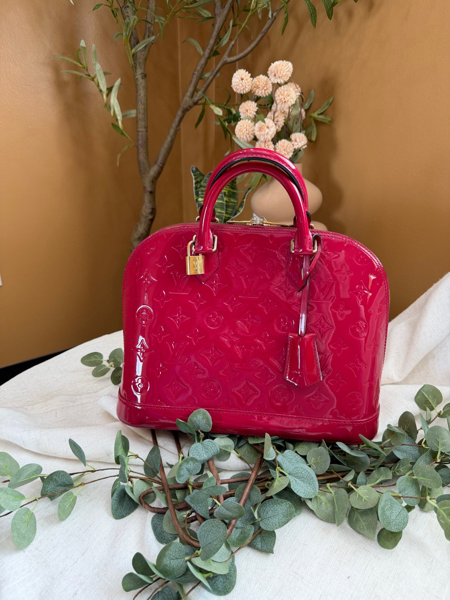 Louis Vuitton Rose Pink Vernis Leather Alma Handbag