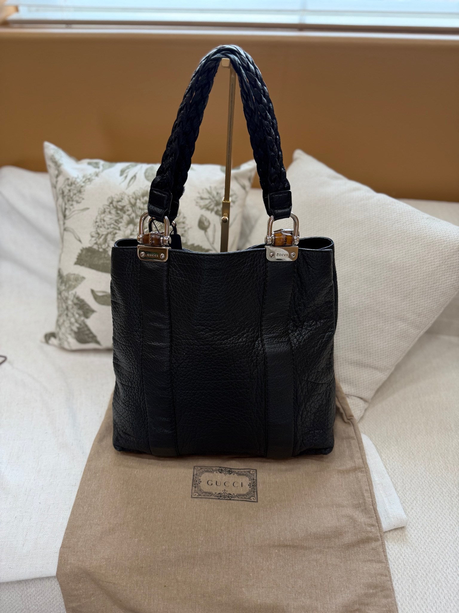 Gucci Black Leather Braided Bamboo Shoulder bag