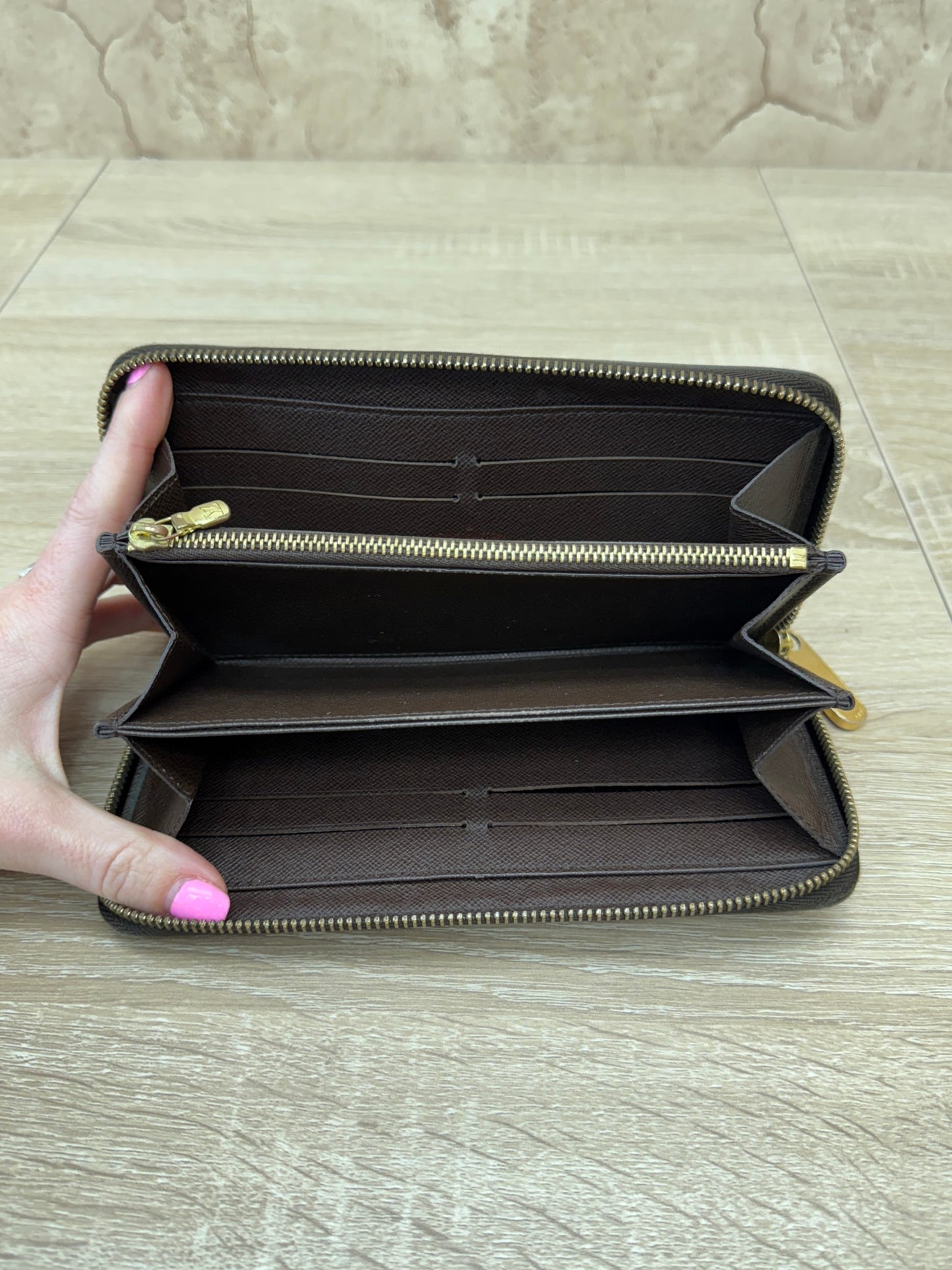 Louis Vuitton Damier Ebene Zippy Wallet